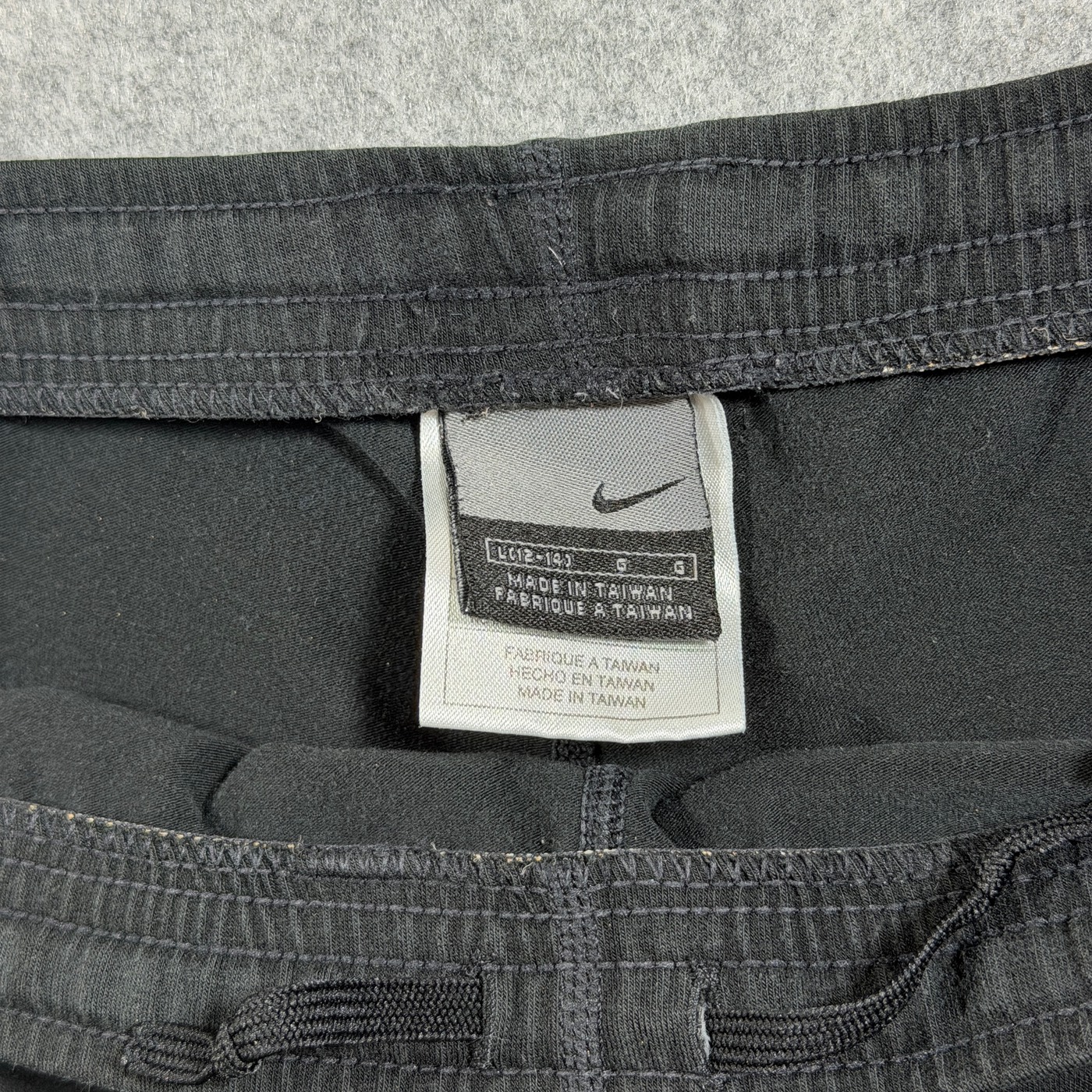 Nike Sweatpants Mens L Black Tapered Zip Pockets Drawstring Athletic Zip Ankles thumbnail 5