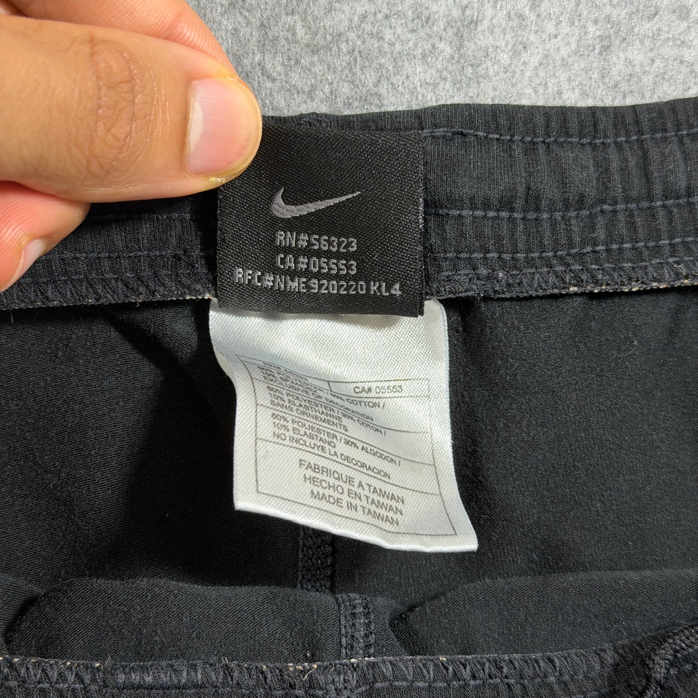Nike Sweatpants Mens L Black Tapered Zip Pockets Drawstring Athletic Zip Ankles thumbnail 14