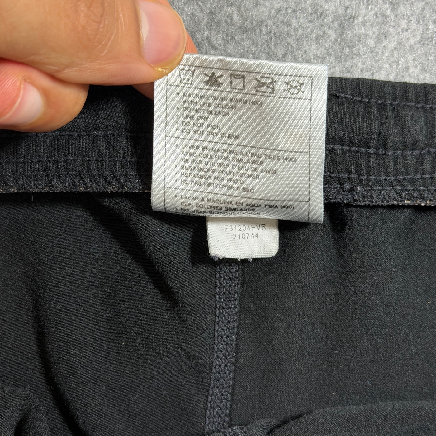 Nike Sweatpants Mens L Black Tapered Zip Pockets Drawstring Athletic Zip Ankles thumbnail 16