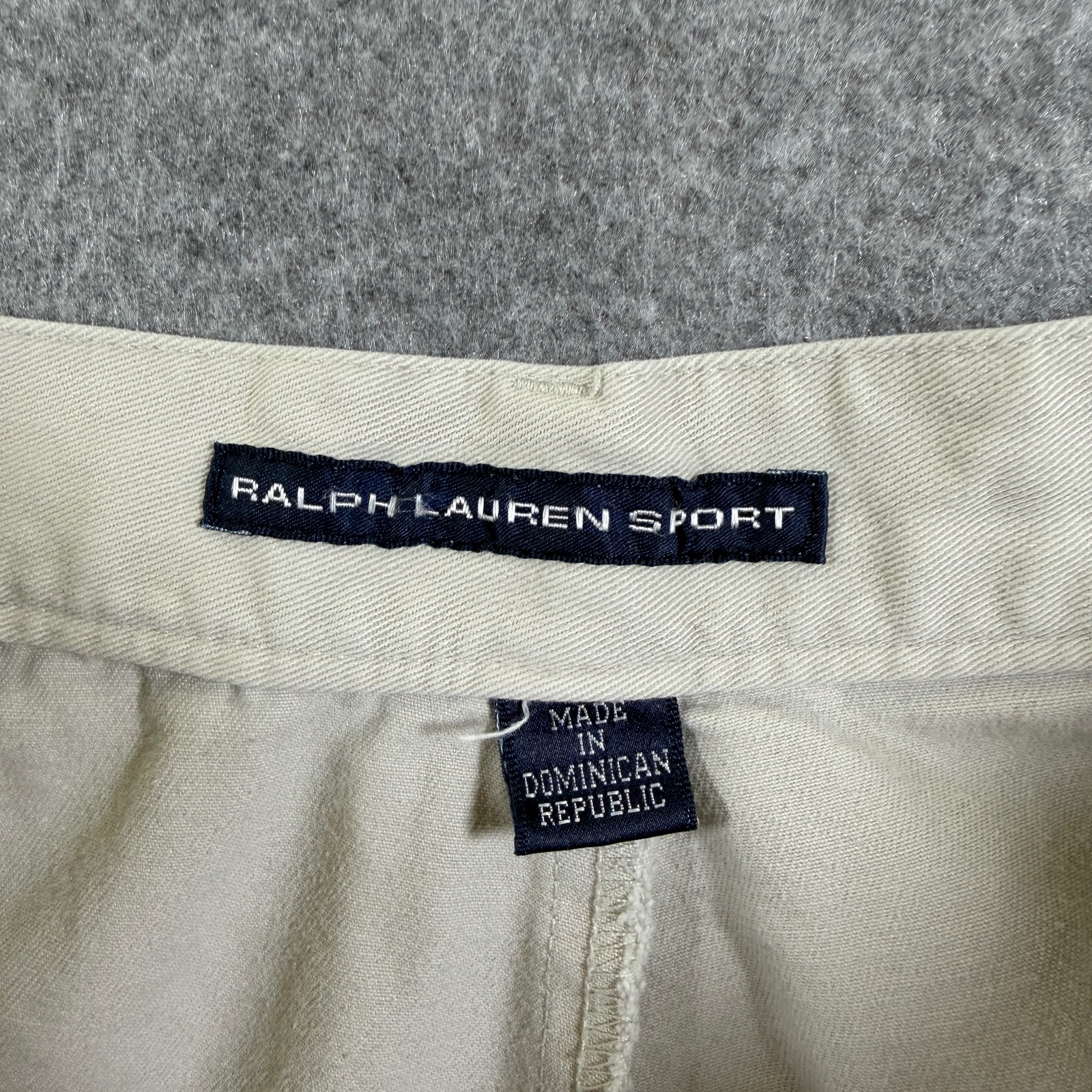 Vintage Ralph Lauren Sport Chino Shorts Mens 14 Khaki Pleated Front Pony Logo thumbnail 4
