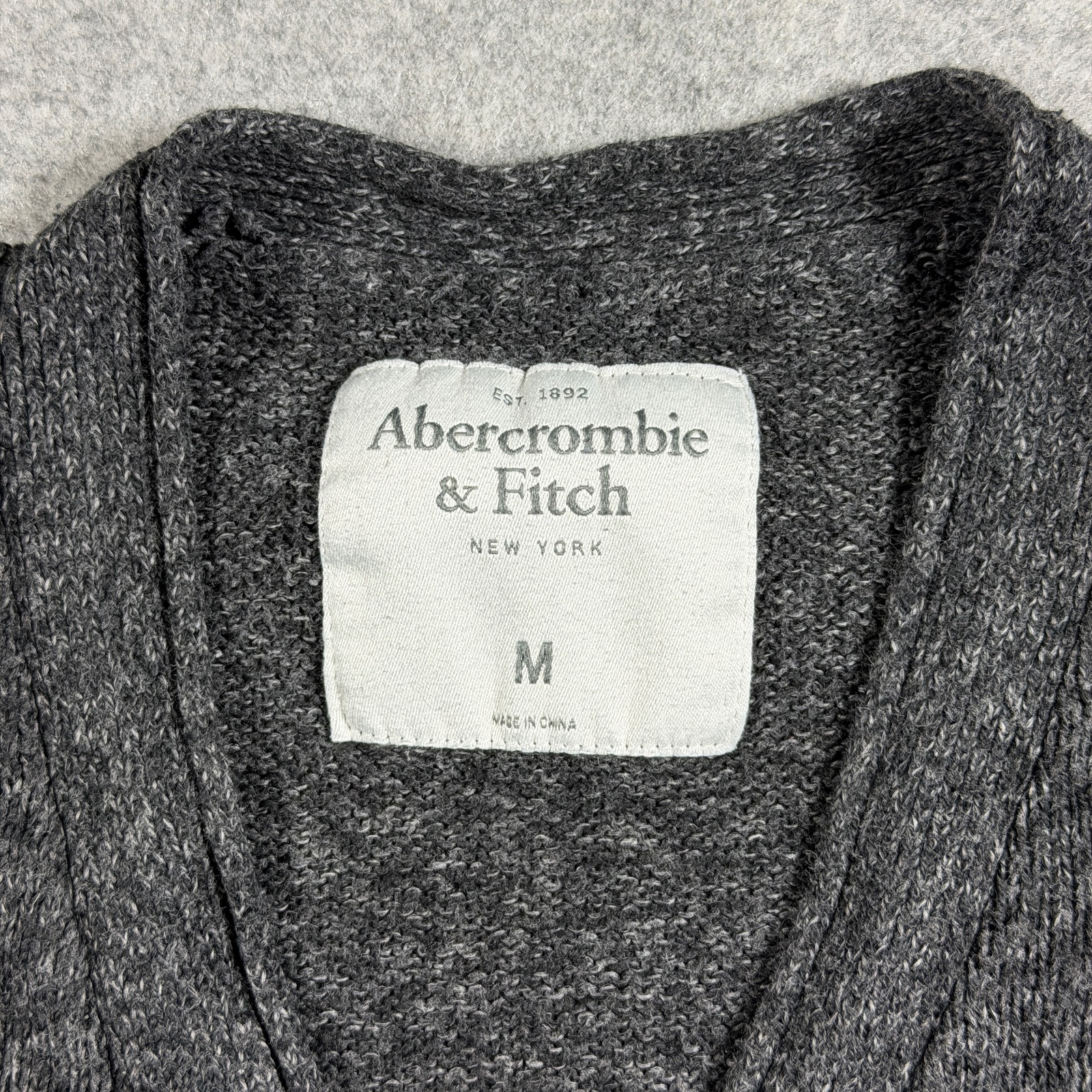 Abercrombie & Fitch Cardigan Sweater Mens M Charcoal Gray Button Front Preppy thumbnail 4