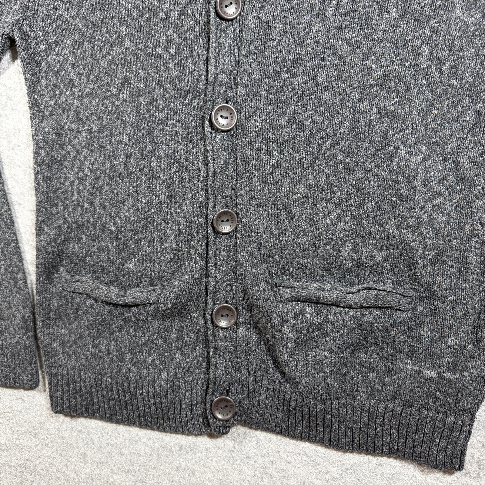 Abercrombie & Fitch Cardigan Sweater Mens M Charcoal Gray Button Front Preppy thumbnail 5