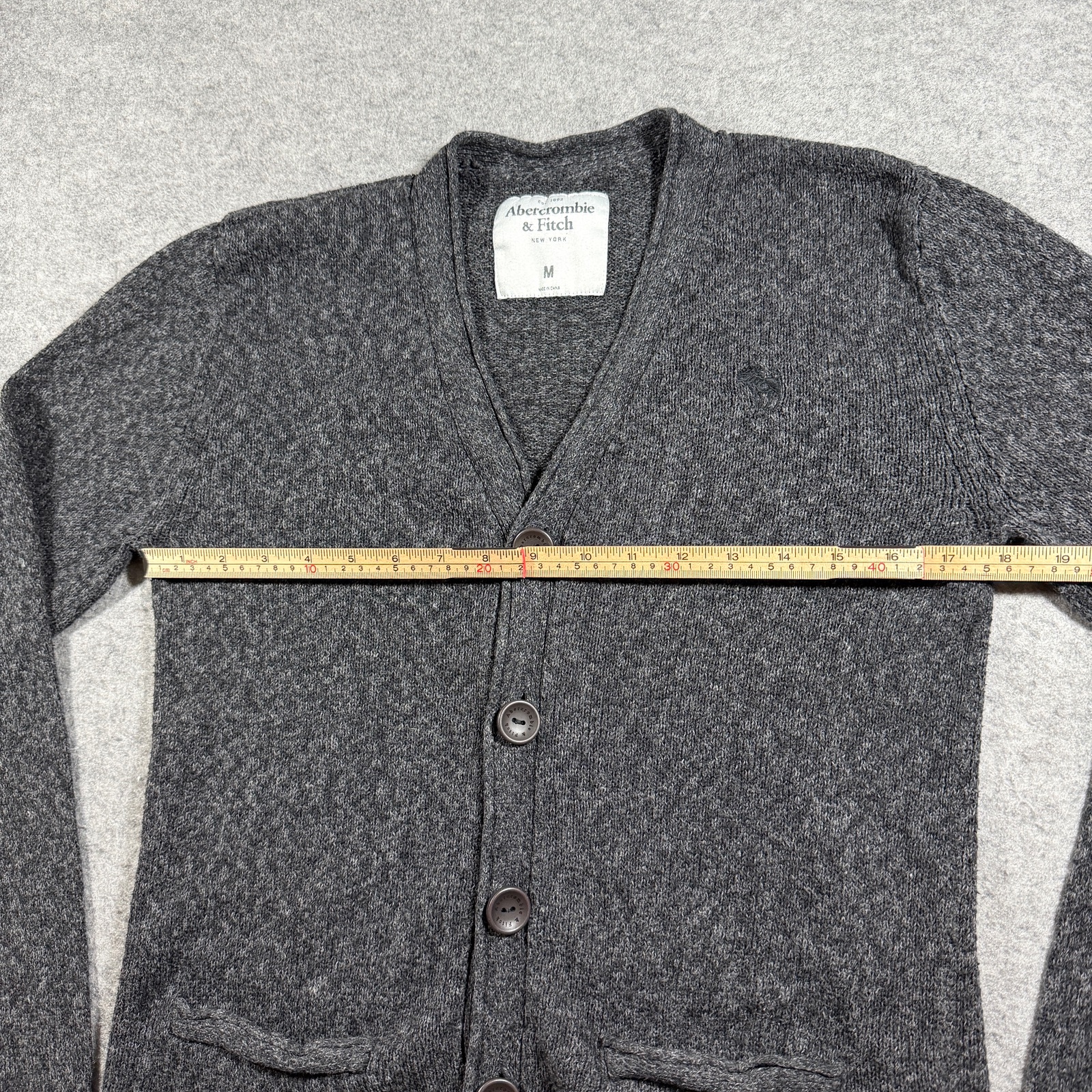 Abercrombie & Fitch Cardigan Sweater Mens M Charcoal Gray Button Front Preppy thumbnail 7