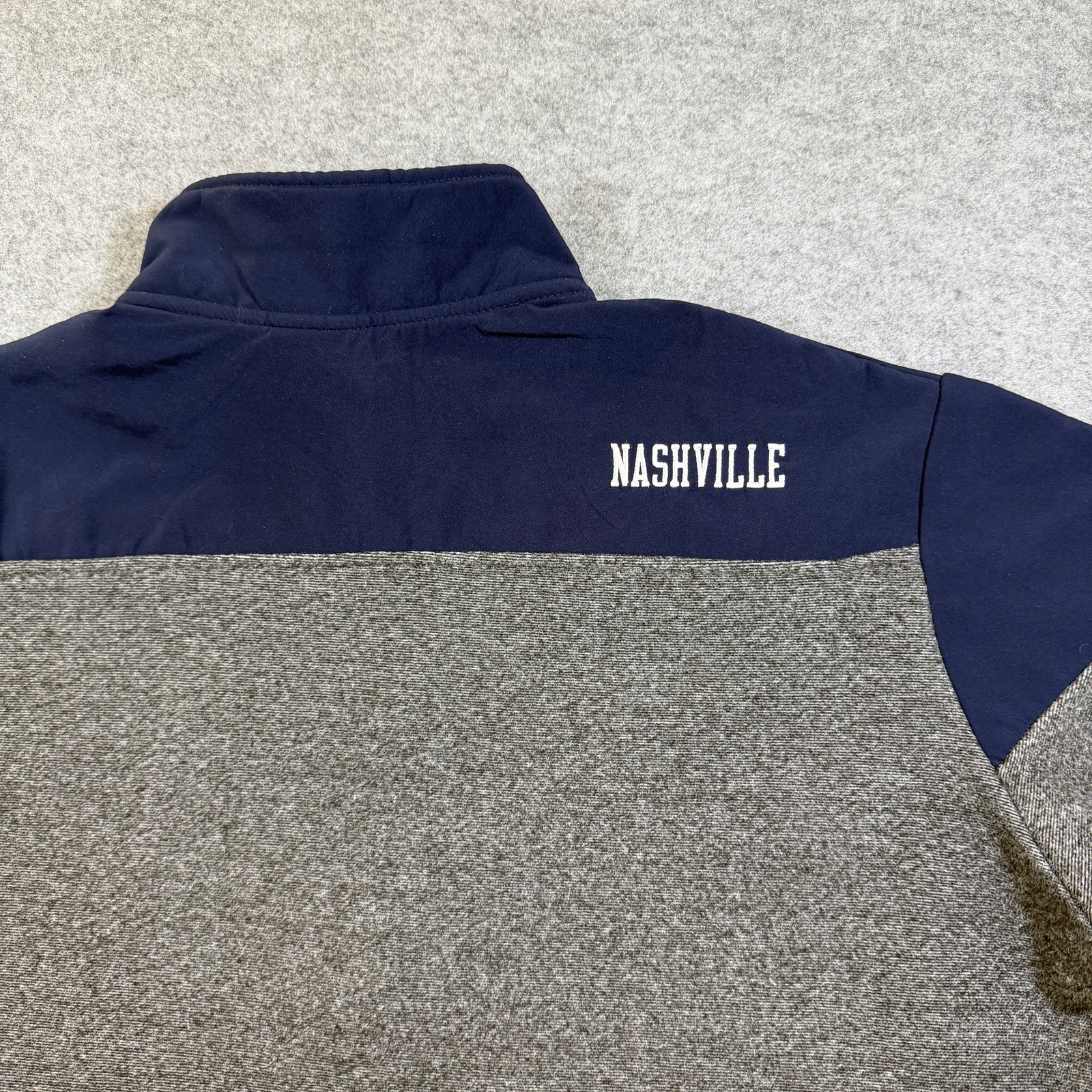 NHL Nashville Predators Full Zip Jacket Mens L Gray Navy Sweater Knit Fleece thumbnail 4