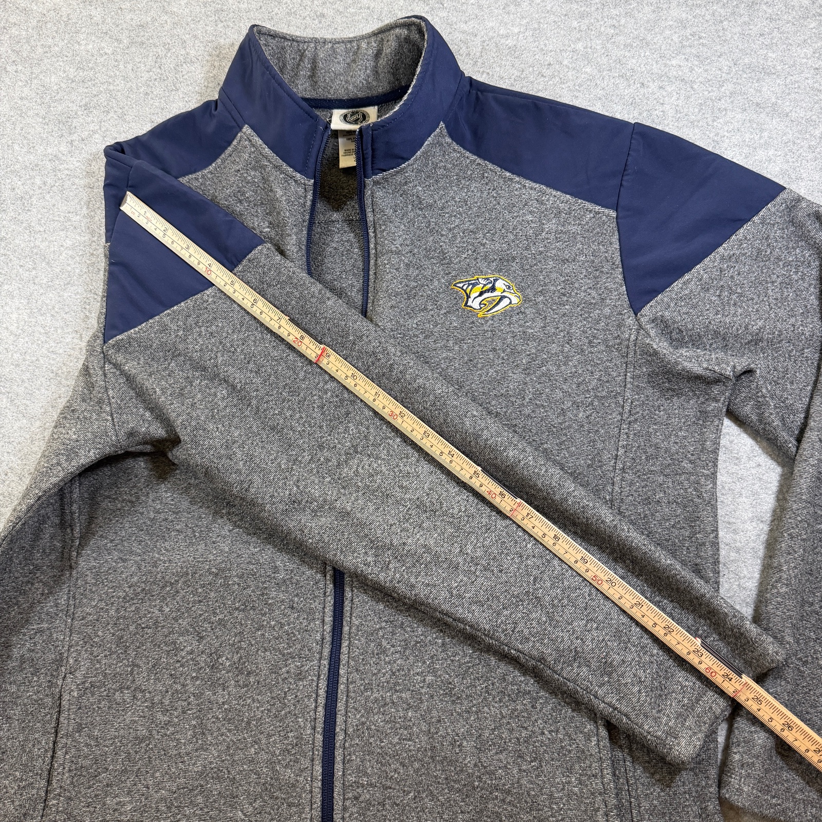 NHL Nashville Predators Full Zip Jacket Mens L Gray Navy Sweater Knit Fleece thumbnail 9