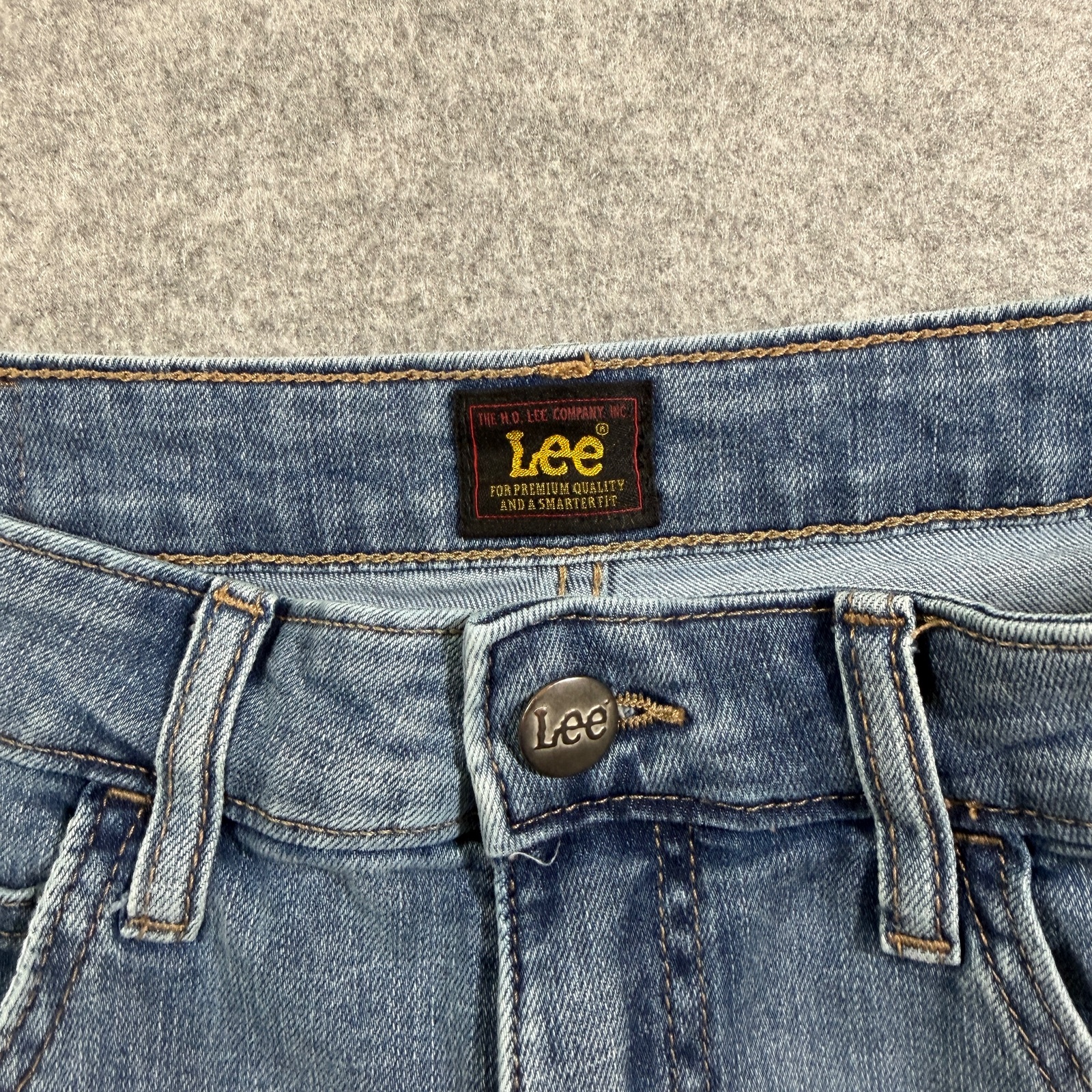 Lee Denim Shorts Womens 8 Light Wash High Rise Stretch 5 Pocket Casual Jeans thumbnail 4