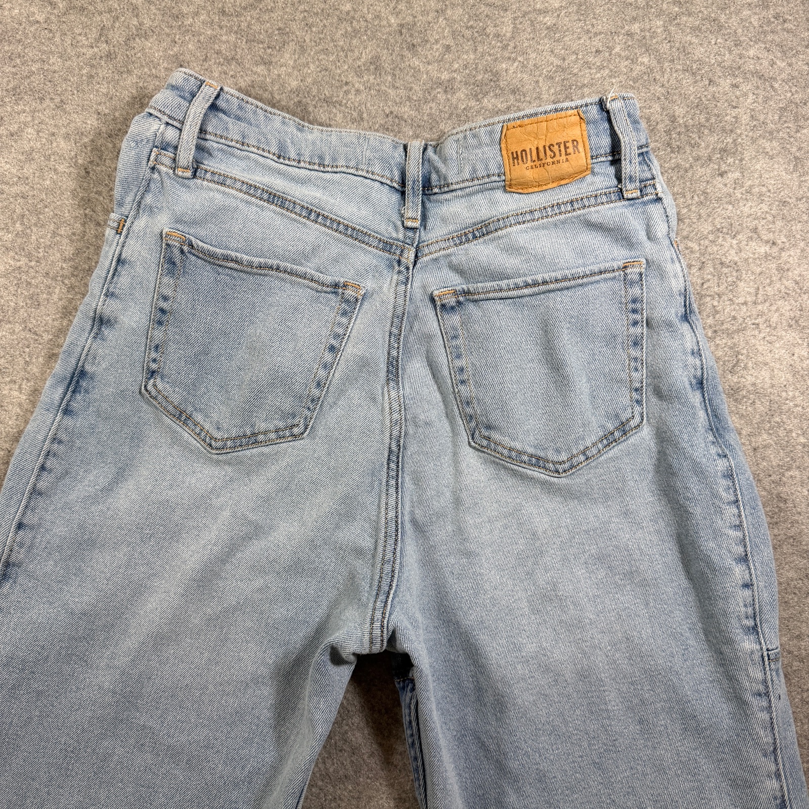 Hollister Curvy Ultra High Rise Dad Jeans Womens 7R (28x31) Light Wash Stretch thumbnail 4