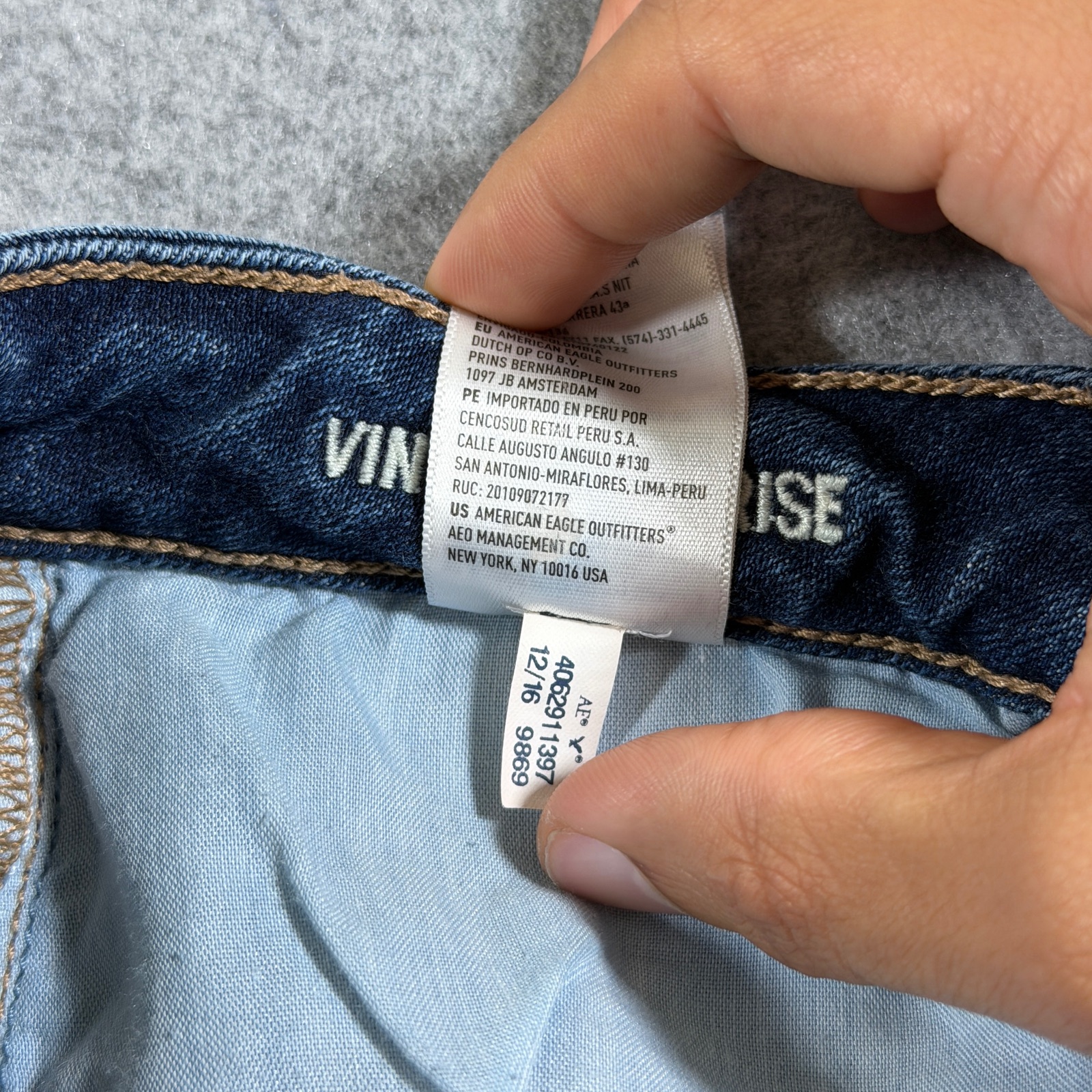American Eagle Vintage Hi-Rise Jeans Womens 6 Blue Denim Stretch Button Fly thumbnail 12