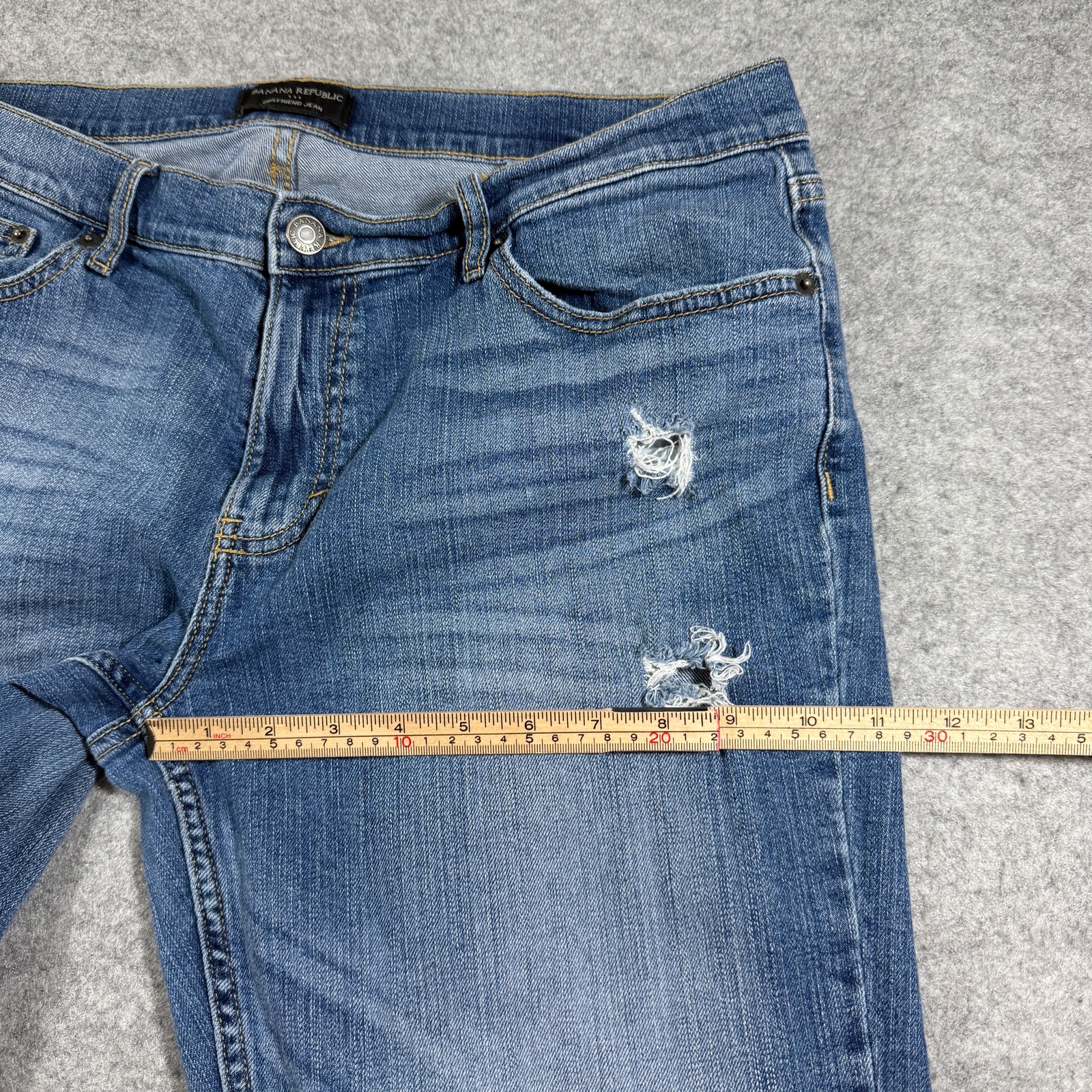 Banana Republic Girlfriend Jeans Womens M (33x27) Blue Denim Distressed Stretch thumbnail 7