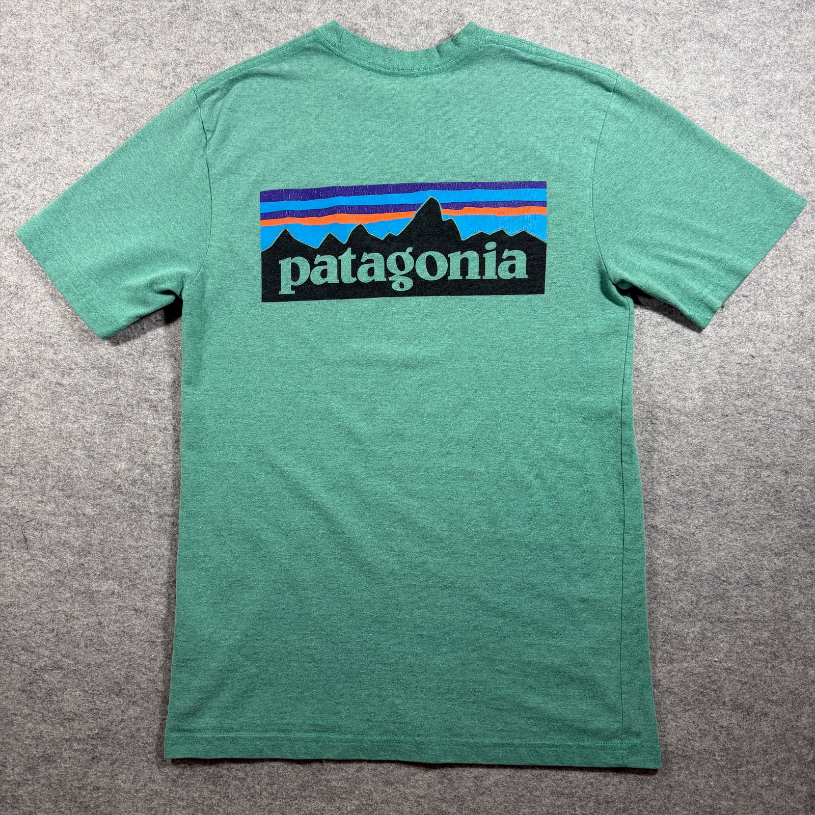 Patagonia P-6 Logo T Shirt Unisex XS Heather Green Mountain Graphic Cotton Tee thumbnail 2