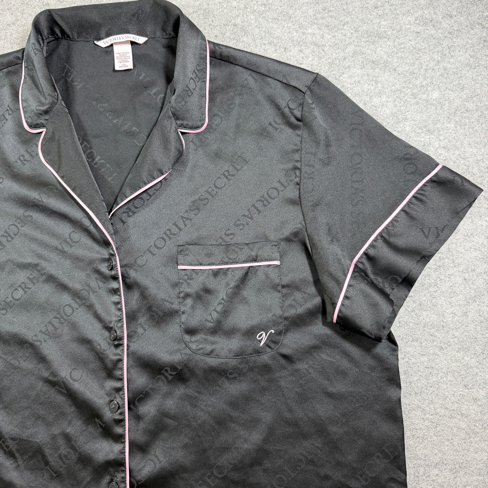 Victorias Secret Satin Pajama Top Womens L Black Logo Button Up Sleep Shirt Soft thumbnail 3