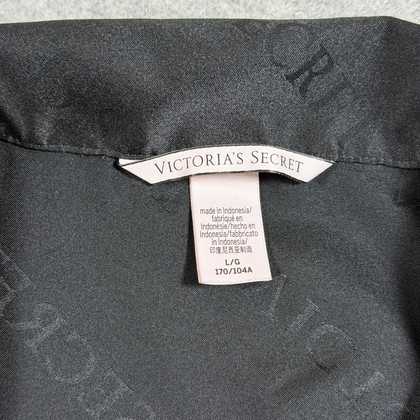 Victorias Secret Satin Pajama Top Womens L Black Logo Button Up Sleep Shirt Soft thumbnail 5