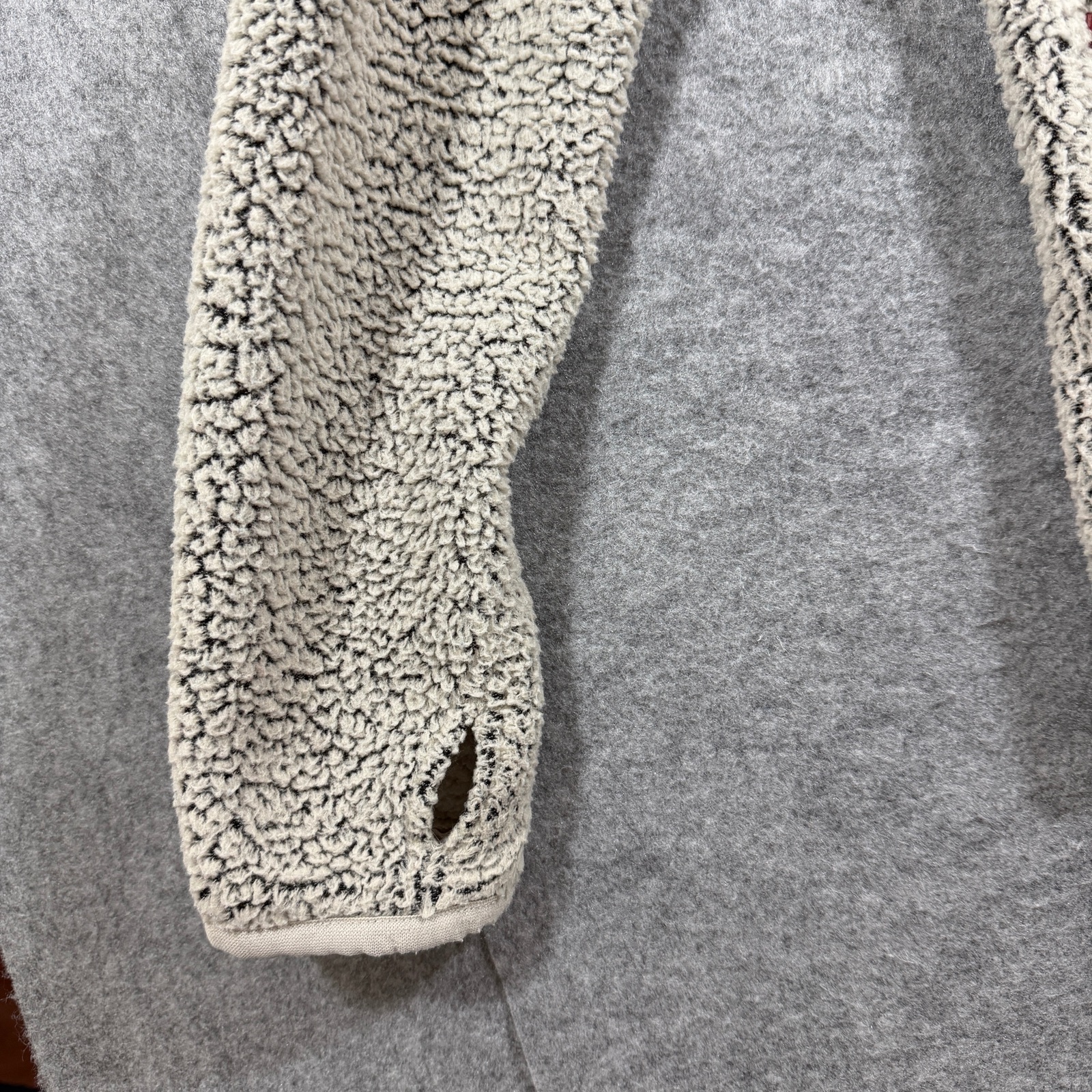 Kuhl Sherpa Fleece Jacket Womens S Cream Hooded Full Zip Thumbholes Zip Pockets thumbnail 12