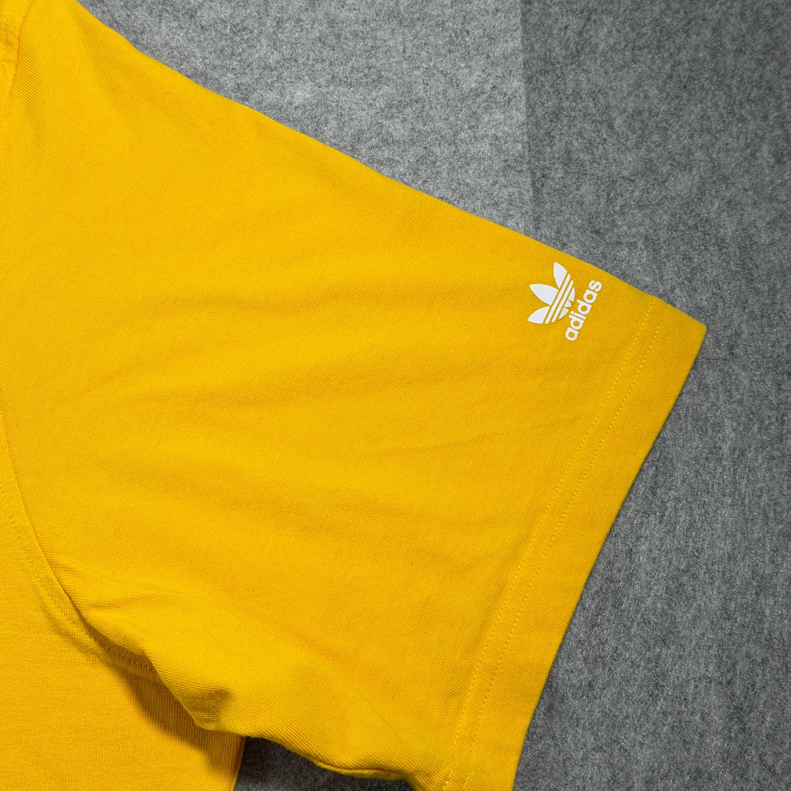 Adidas The Simpsons T Shirt Mens XL Yellow Donut Graphic Trefoil Logo Cartoon thumbnail 4