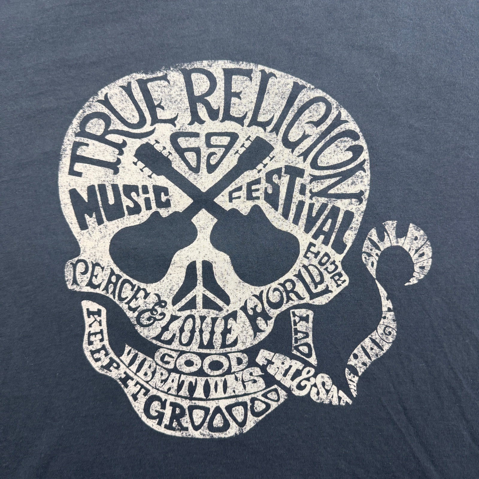 True Religion Y2K T Shirt Mens 2XL Black Skull Music Festival Graphic Made USA thumbnail 4