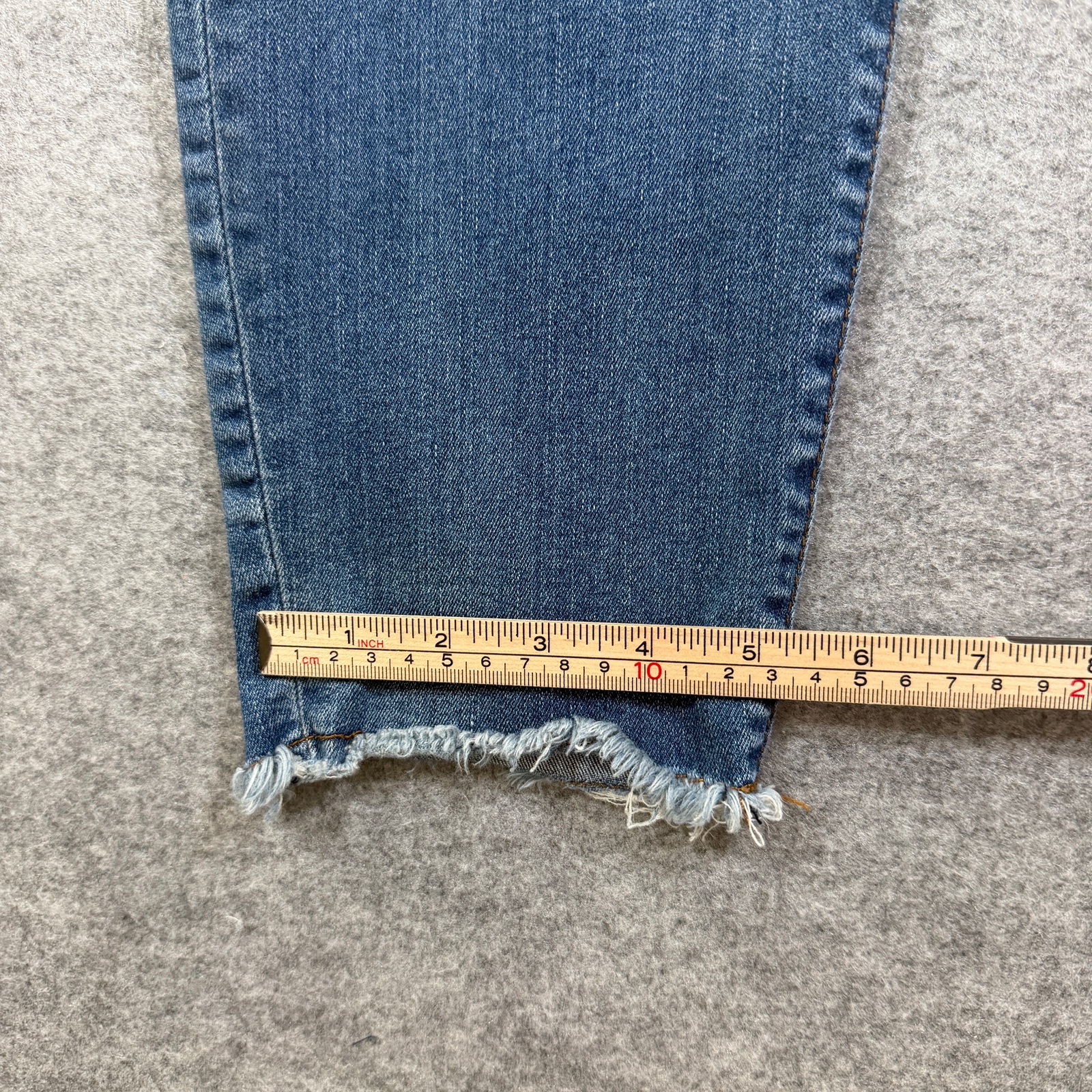 Kut From The Kloth Diana Skinny Jeans Womens 12 Blue Wash Distressed Stretch thumbnail 9