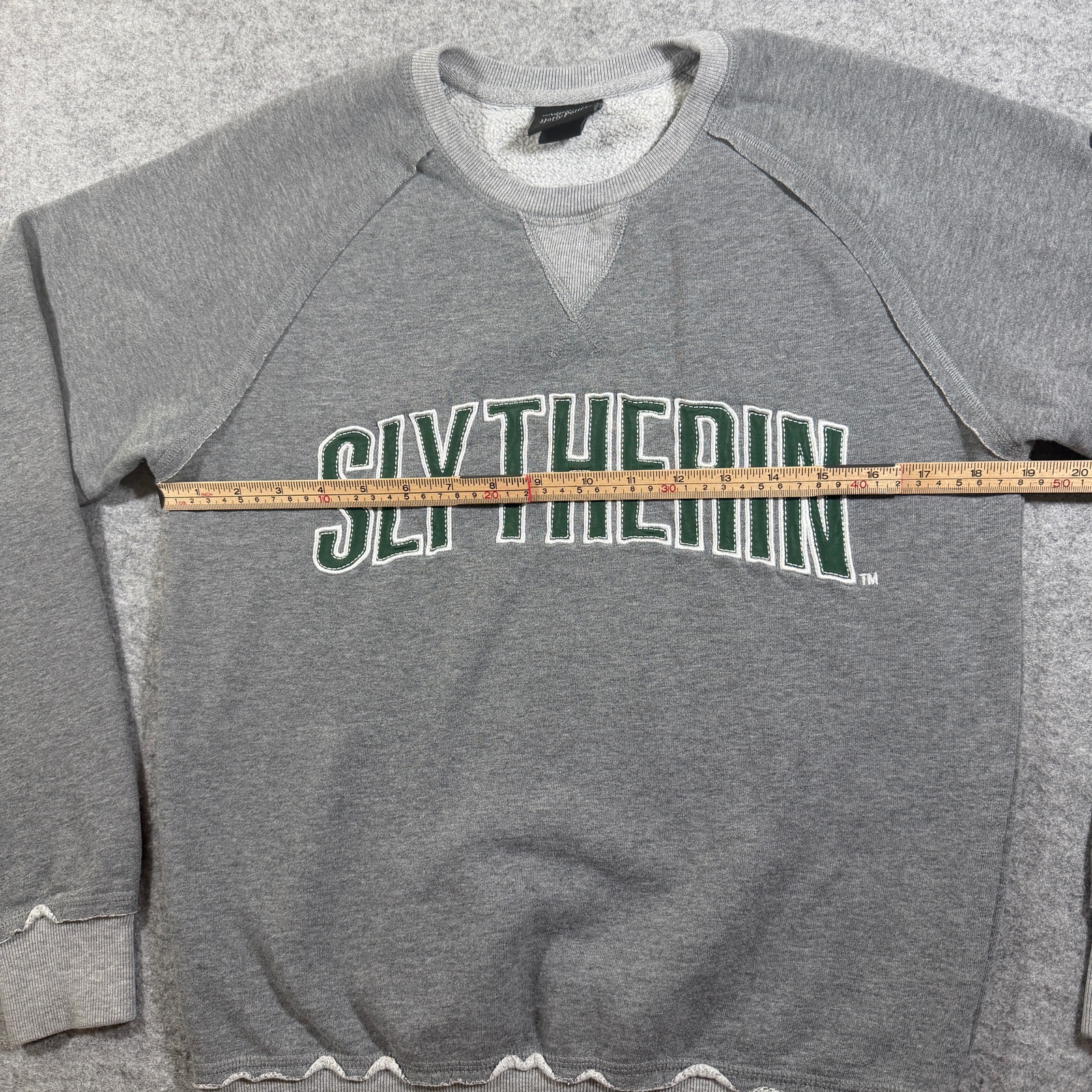 Harry Potter Slytherin Sweatshirt Mens S Gray Crewneck Crest Wizarding World thumbnail 8