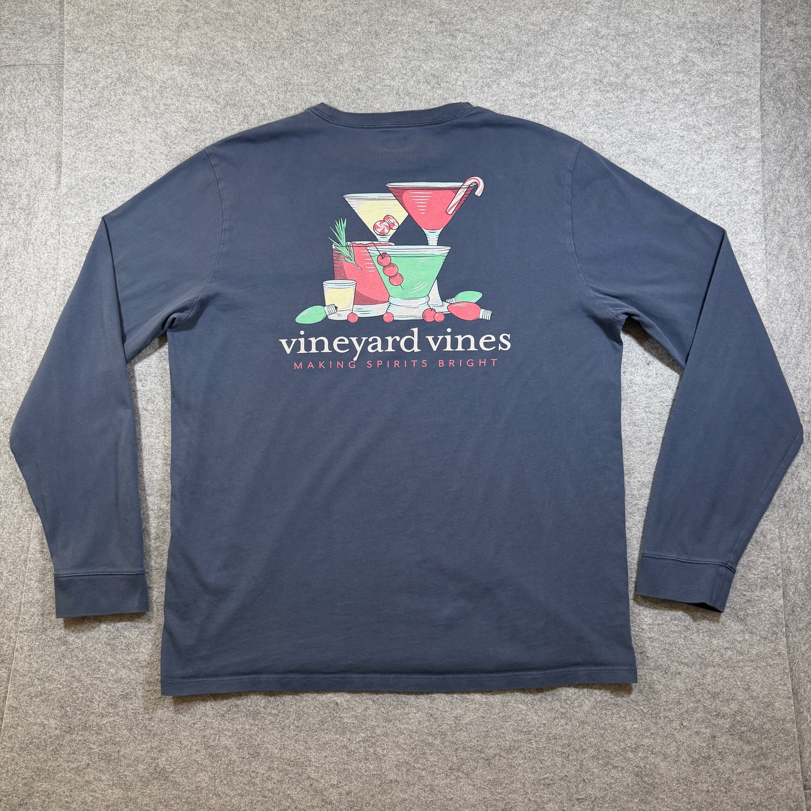 Vineyard Vines Pocket T Shirt Mens L Navy Making Spirits Bright Holiday Cotton thumbnail 2