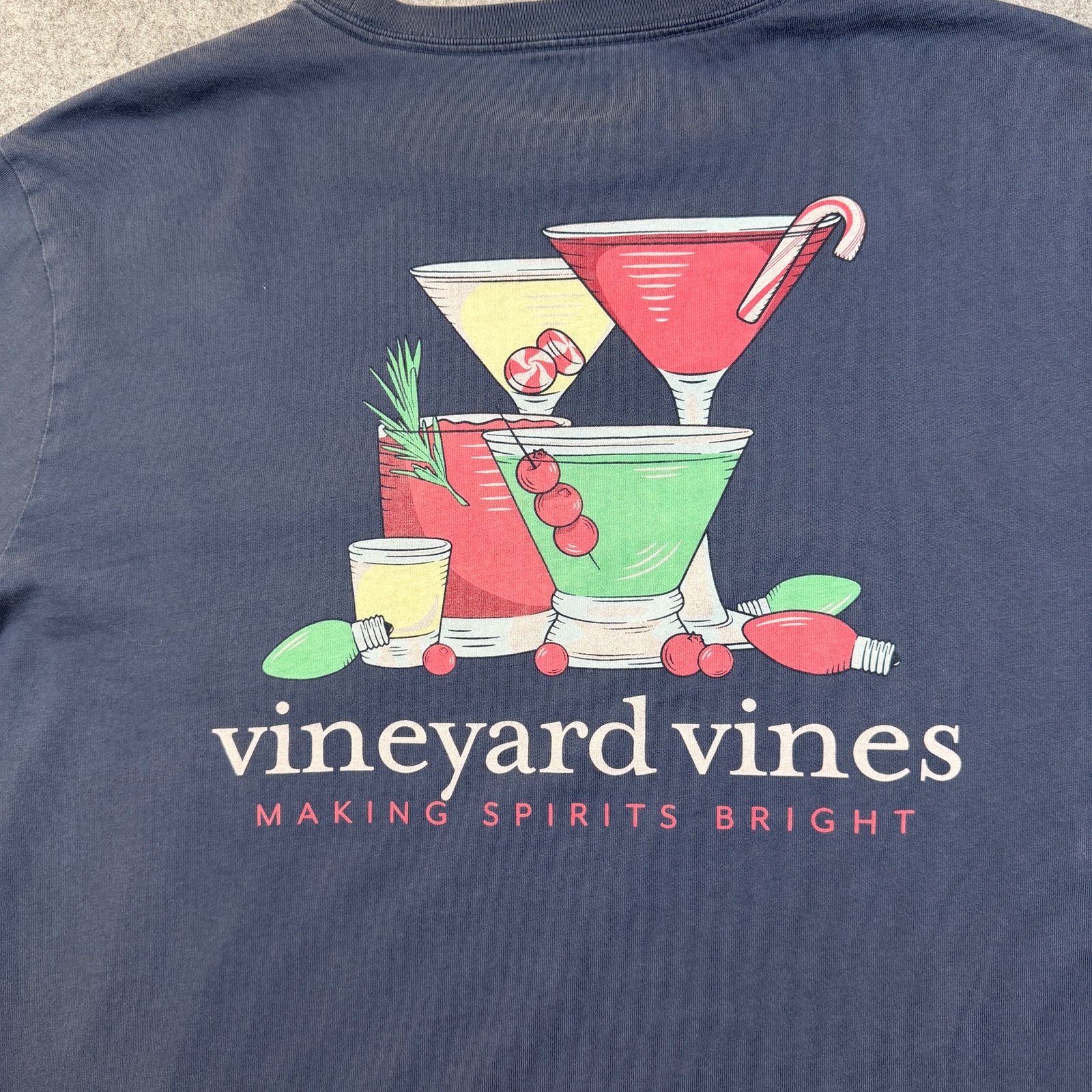 Vineyard Vines Pocket T Shirt Mens L Navy Making Spirits Bright Holiday Cotton thumbnail 9