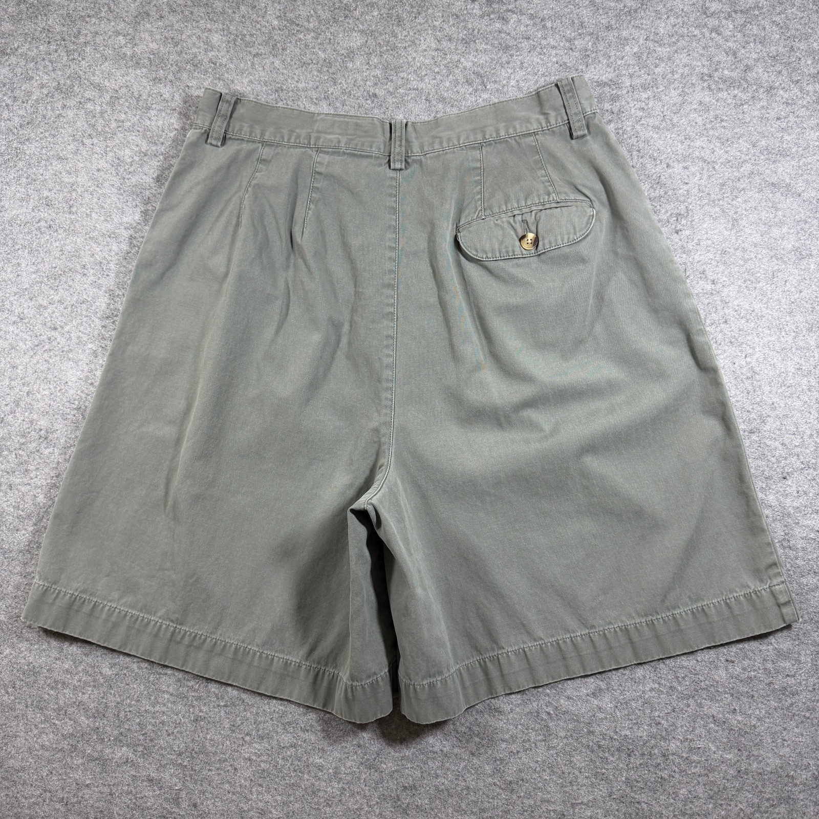 Vintage 90s Eddie Bauer Chino Shorts Womens 14 Olive Green Cotton Pleated Front thumbnail 2