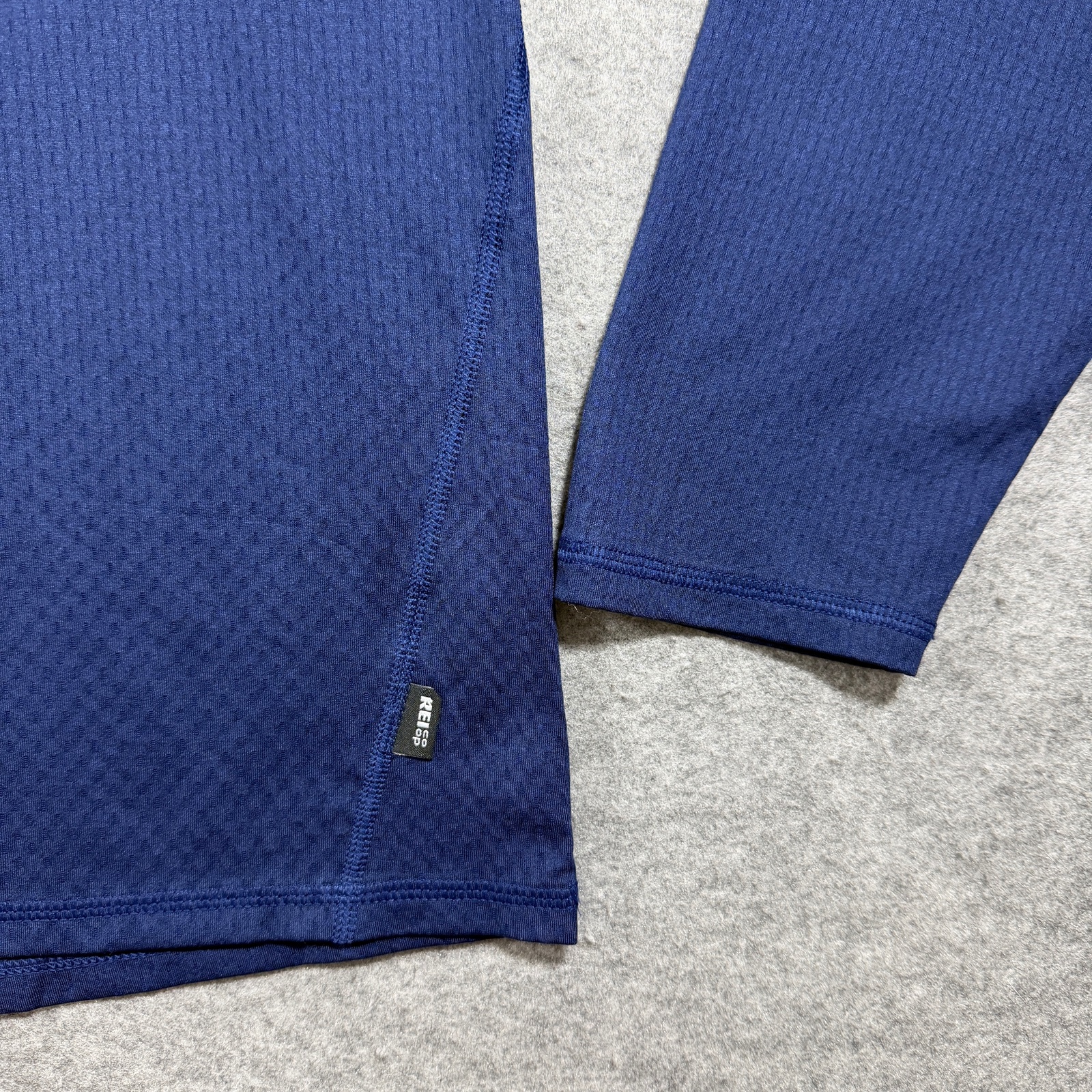 REI Long Sleeve Shirt Mens XL Blue Mesh Vented Raglan Crew Neck Hiking Outdoor thumbnail 3