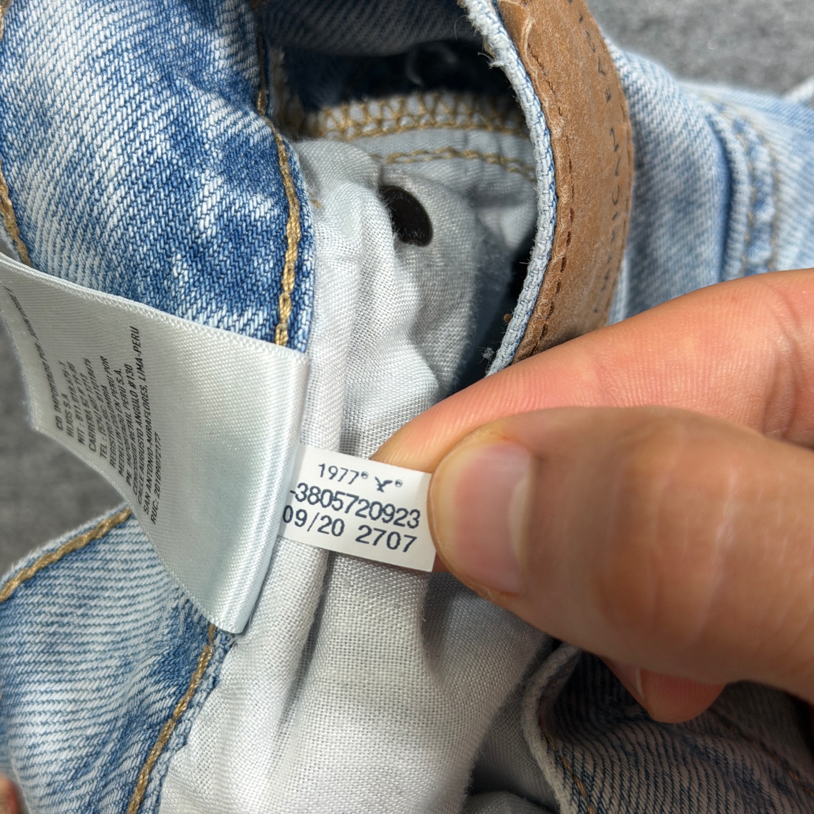 American Eagle 90s Boyfriend Jeans Womens 8 Regular Light Wash Stretch Denim thumbnail 13