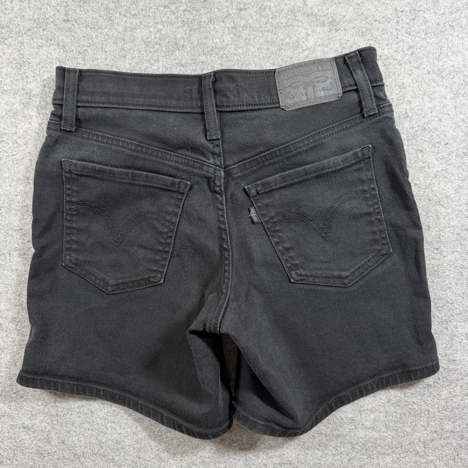 Levi's Denim Shorts Womens 26 Black Mid Length Cotton 5 Pocket Jean Shorts thumbnail 2