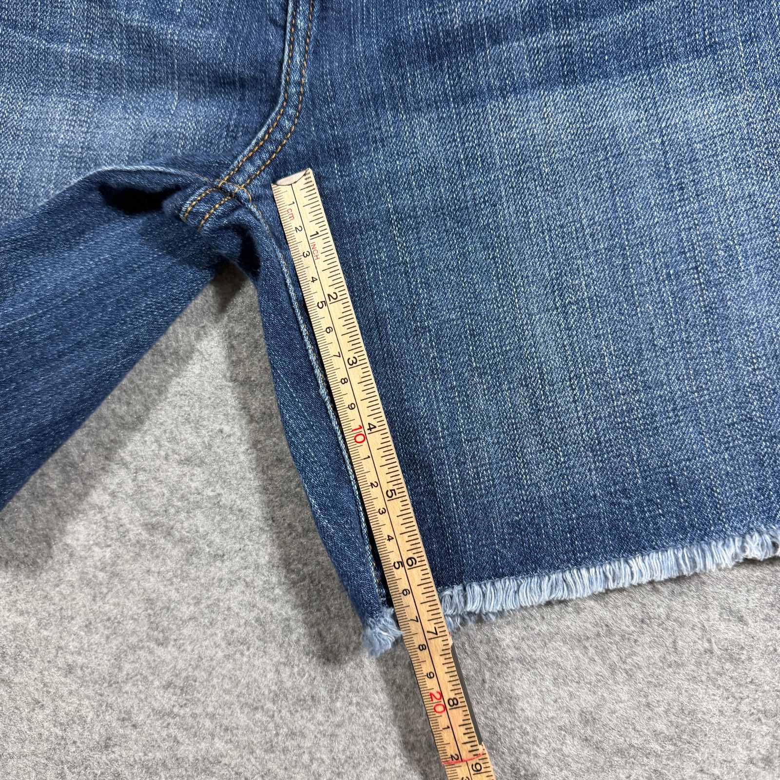 Lucky Brand Laguna Shorts Womens 6/28 Blue Denim Cut Off Frayed Hem 5 Pocket thumbnail 7