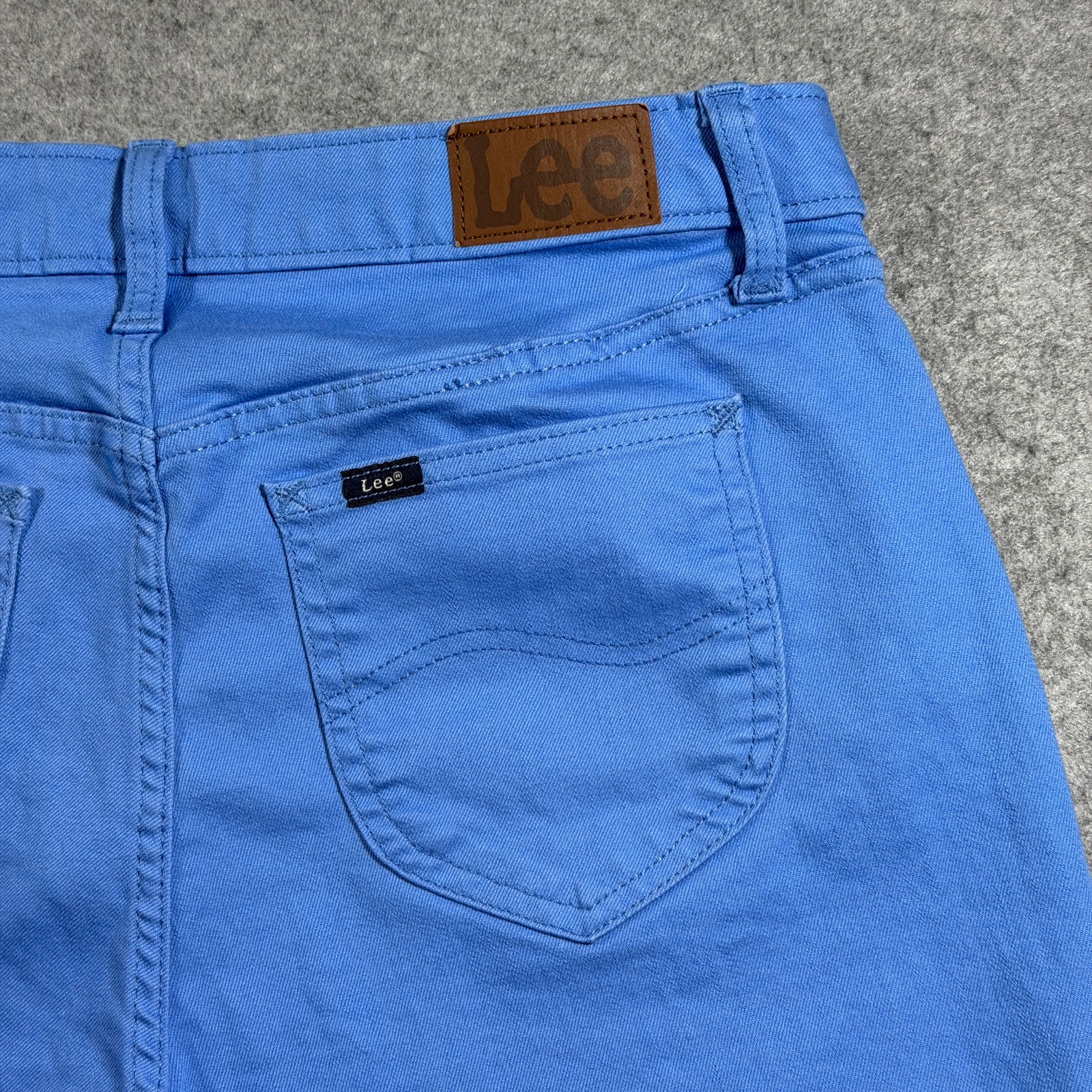 Lee Denim Shorts Womens 12 Medium Blue 5 Pocket Bermuda Cotton Stretch thumbnail 4