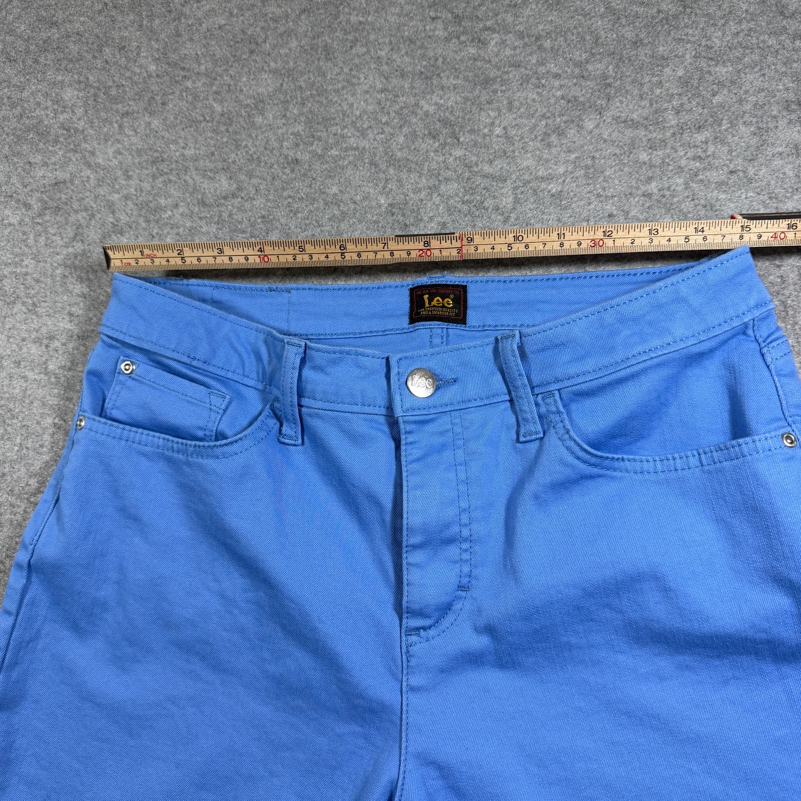 Lee Denim Shorts Womens 12 Medium Blue 5 Pocket Bermuda Cotton Stretch thumbnail 6