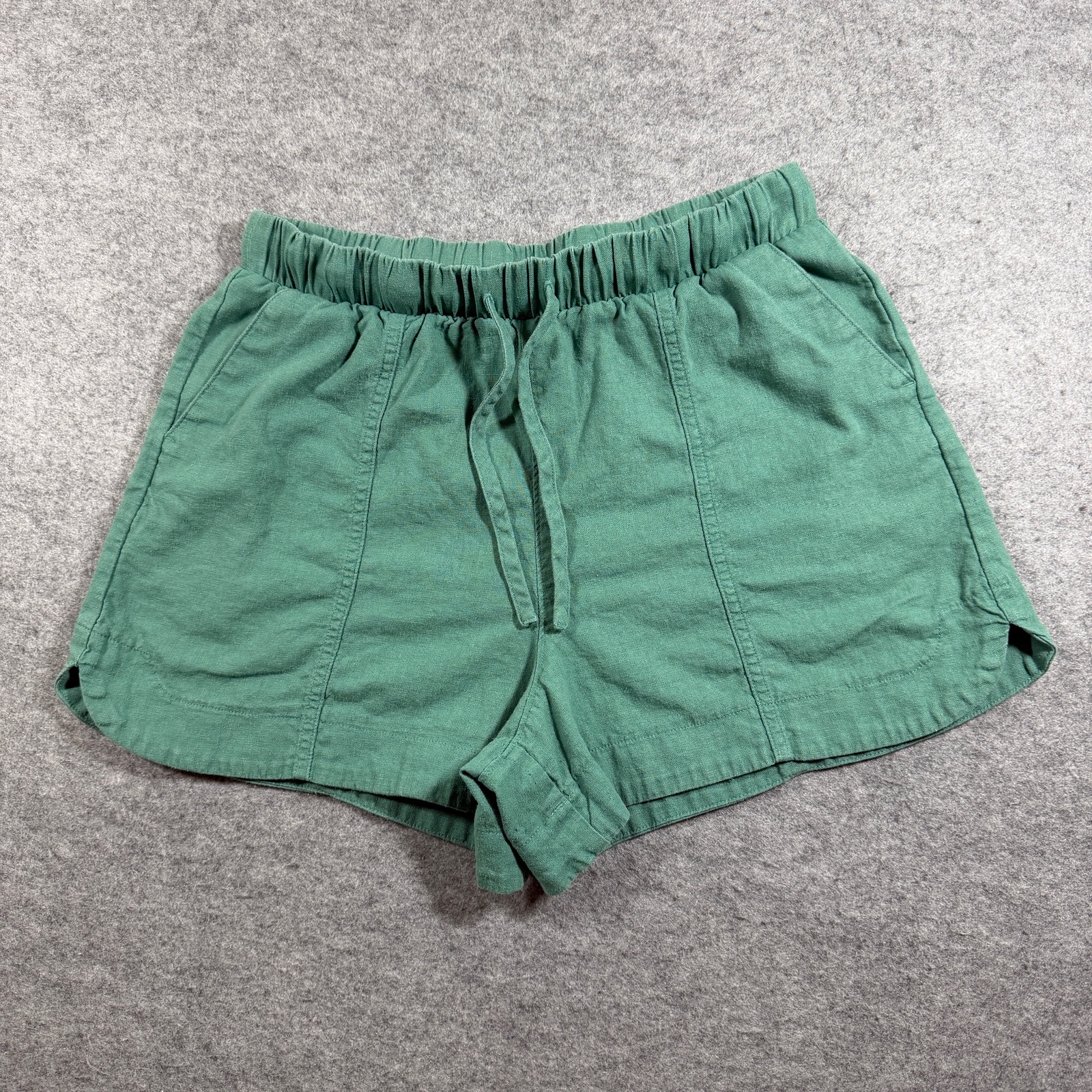 Universal Thread Shorts Womens S Green Linen Blend Relaxed Fit Split Hem Summer