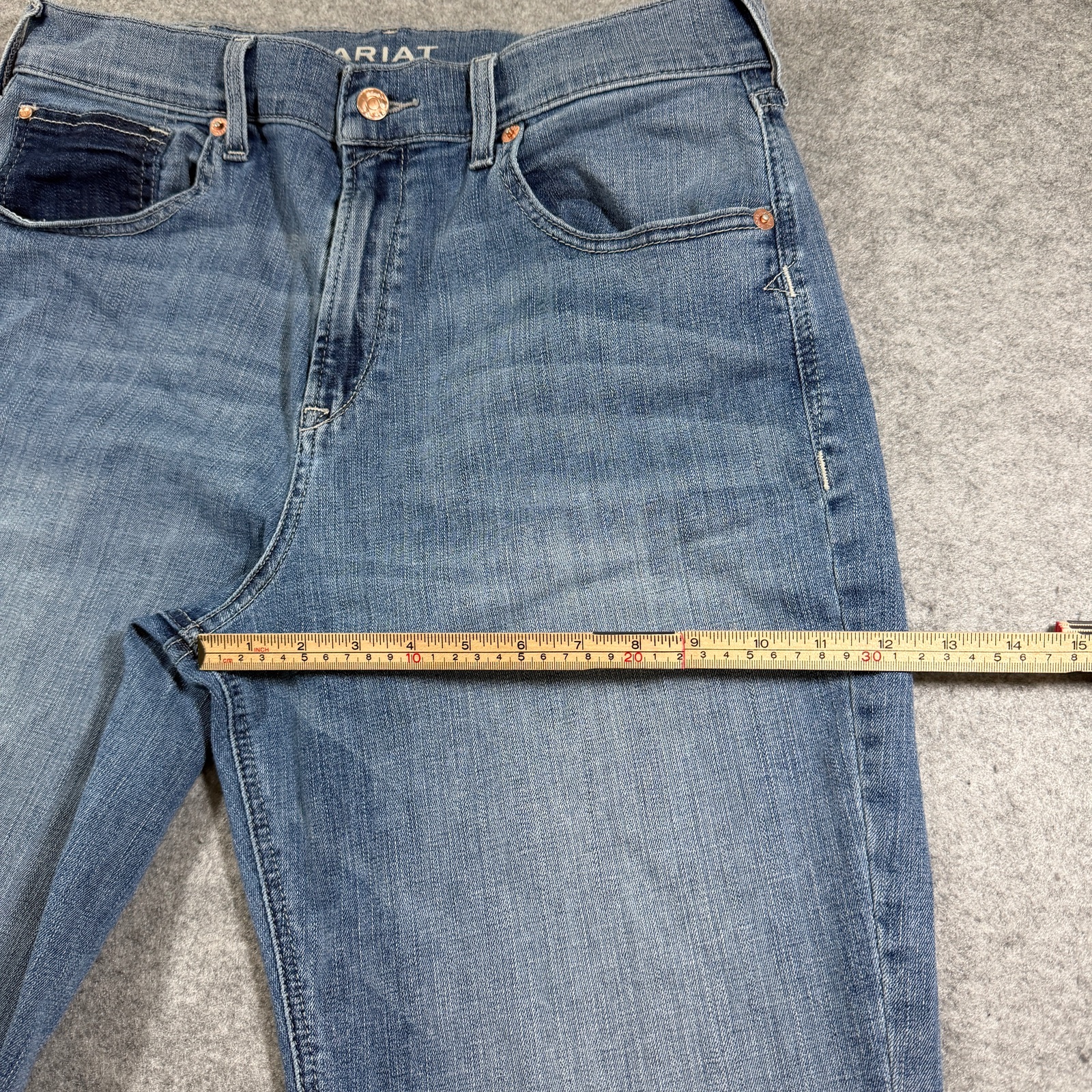 Ariat Boyfriend Jeans Womens 32R Blue Wash High Rise Distressed Stretch Denim thumbnail 7
