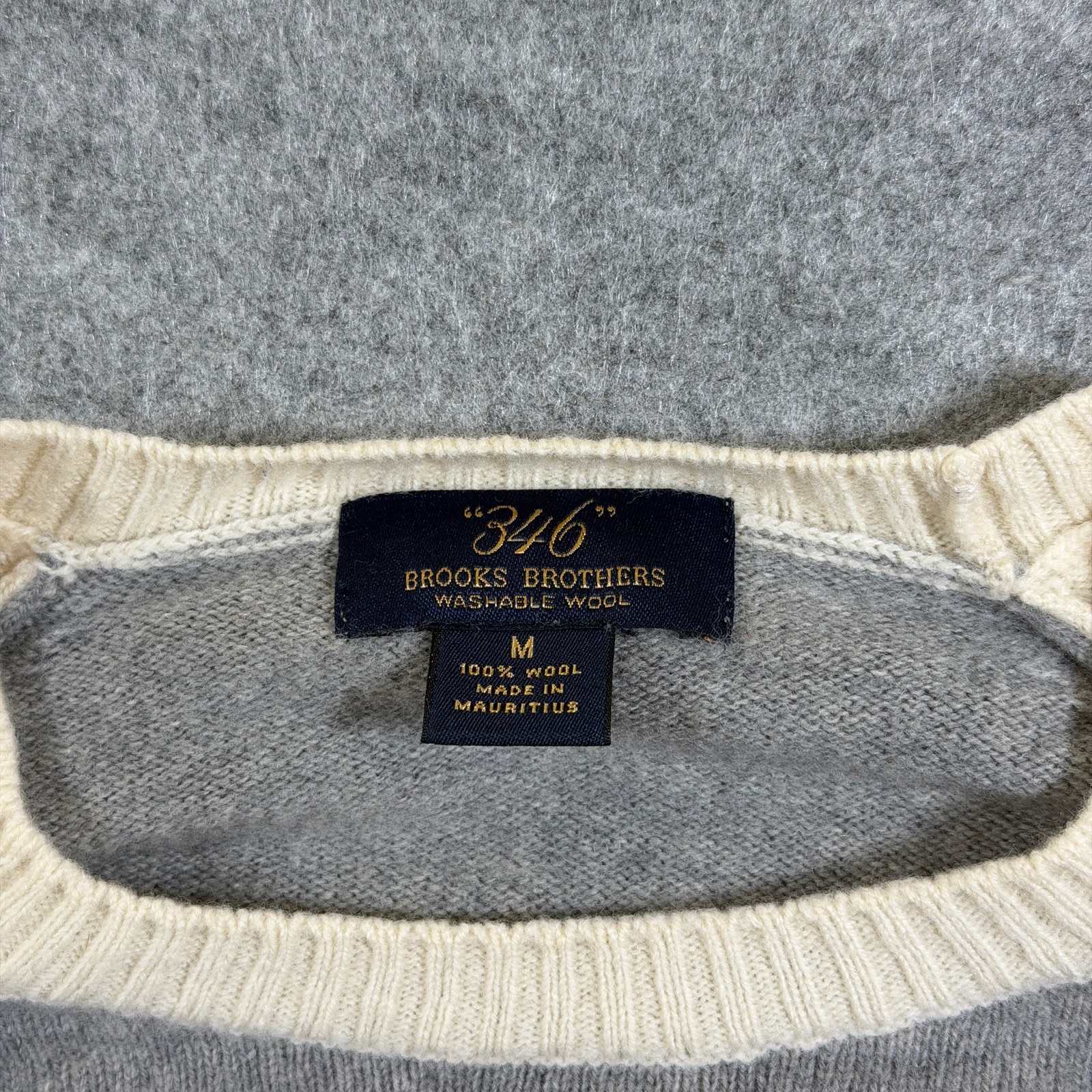 Brooks Brothers 346 100% Wool Sweater Mens M Gray Cream Raglan Crewneck Preppy thumbnail 3