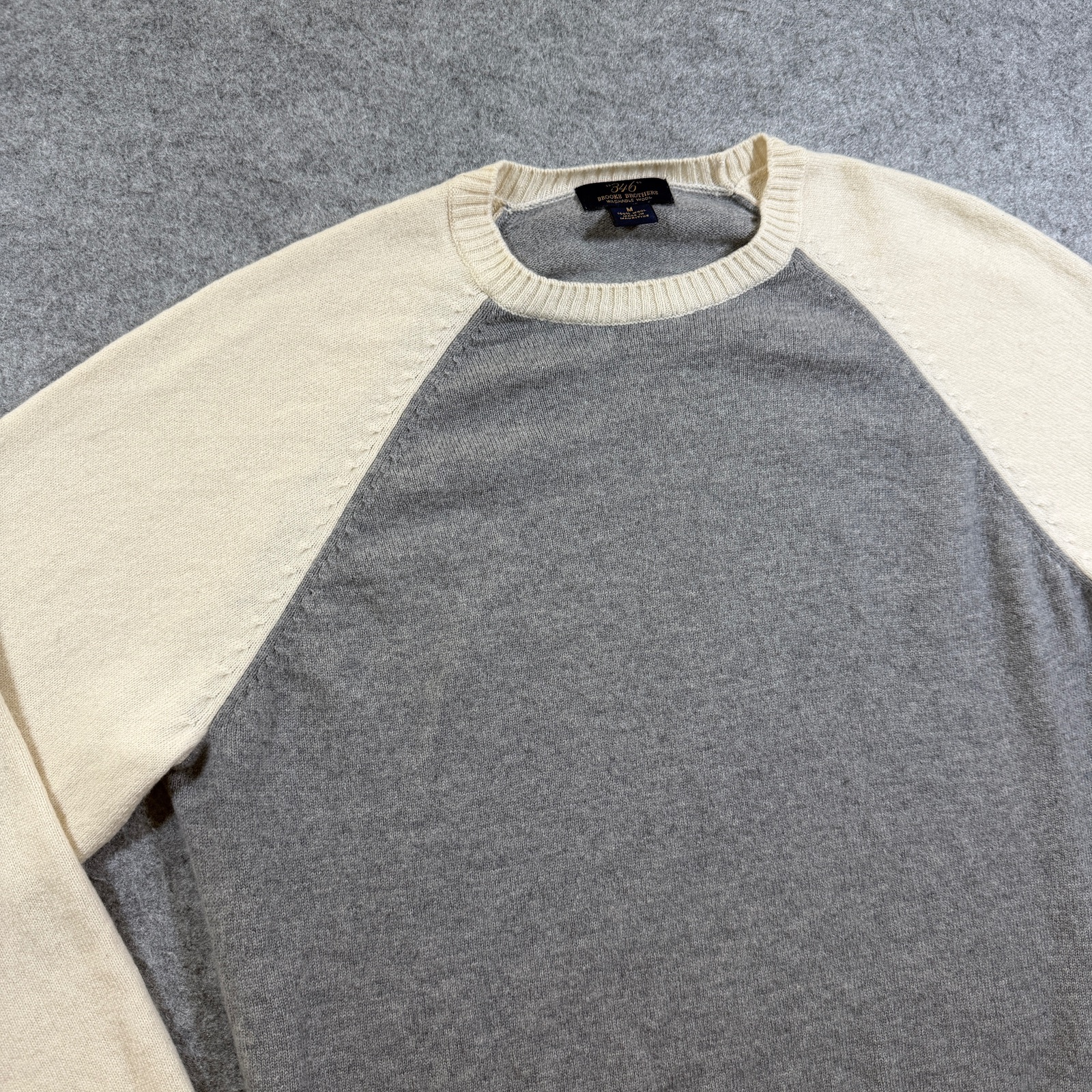 Brooks Brothers 346 100% Wool Sweater Mens M Gray Cream Raglan Crewneck Preppy thumbnail 5