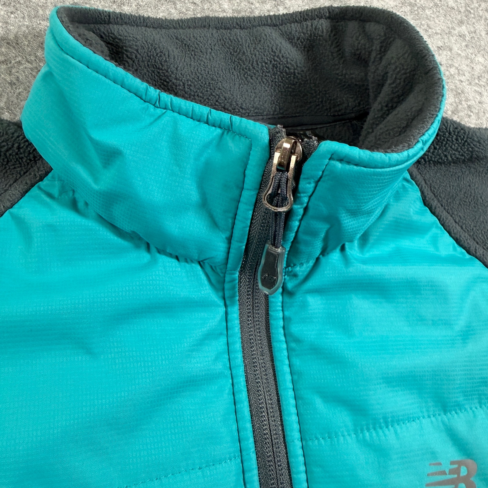 New Balance Puffer Jacket Womens M Teal Black Quilted Fleece Sleeves Zip Pockets thumbnail 9
