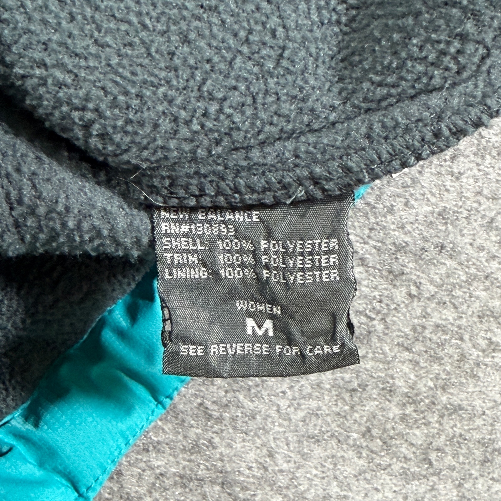 New Balance Puffer Jacket Womens M Teal Black Quilted Fleece Sleeves Zip Pockets thumbnail 10