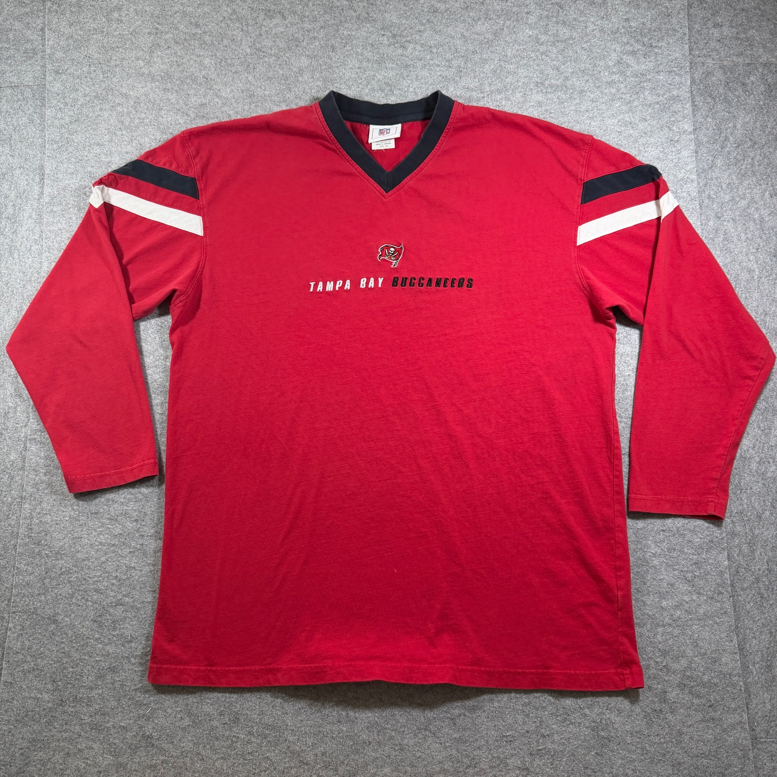 Vintage Y2K NFL Pro Line Buccaneers Shirt Mens 2XL Red V-Neck Long Sleeve Cotton