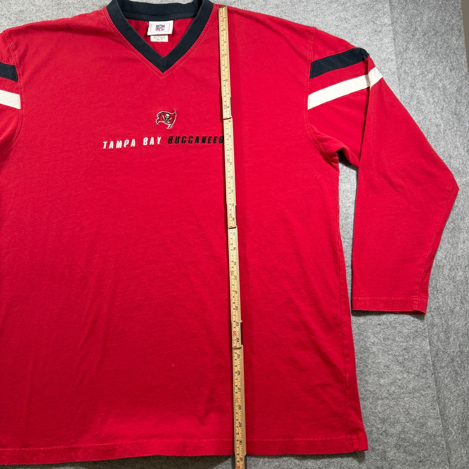 Vintage Y2K NFL Pro Line Buccaneers Shirt Mens 2XL Red V-Neck Long Sleeve Cotton thumbnail 6