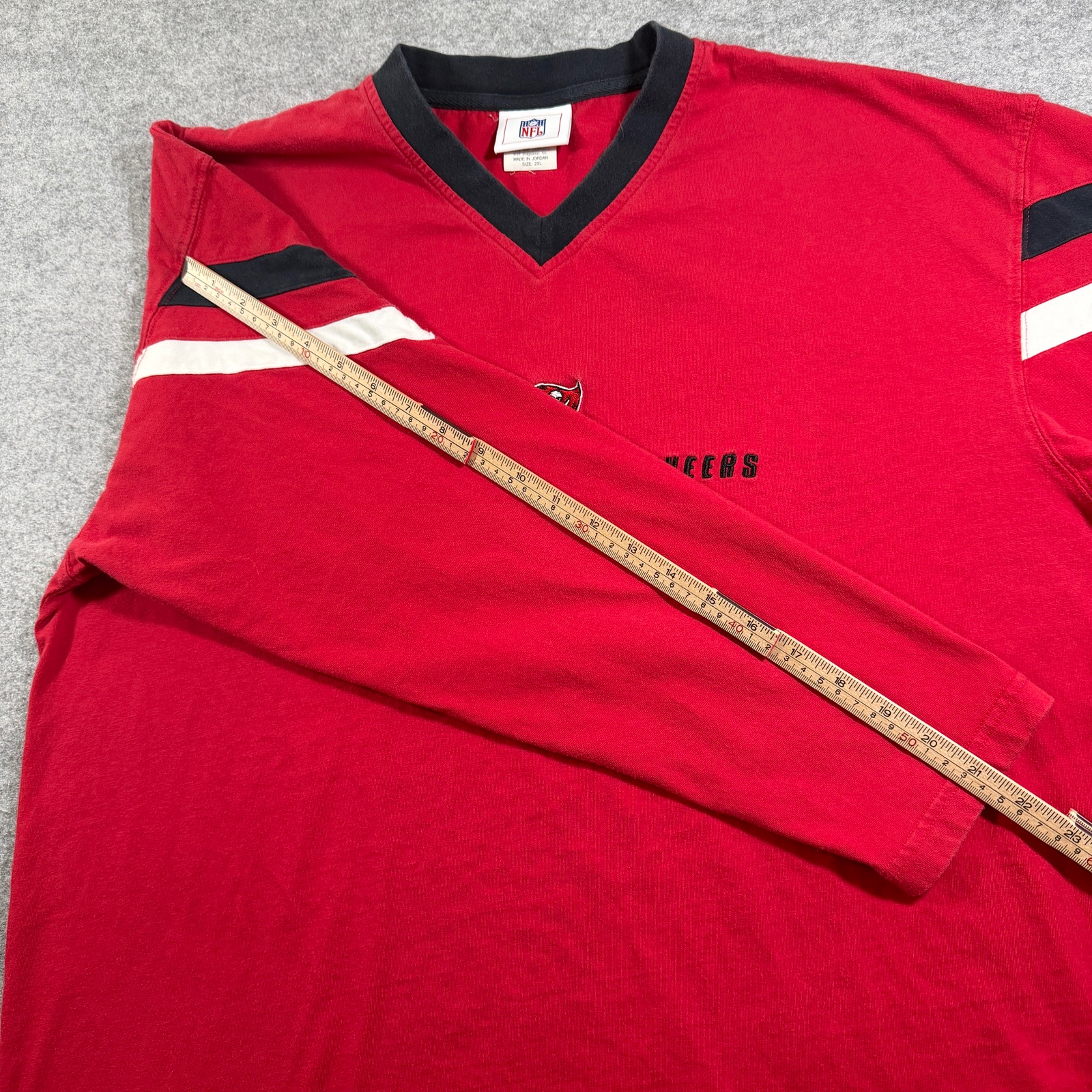 Vintage Y2K NFL Pro Line Buccaneers Shirt Mens 2XL Red V-Neck Long Sleeve Cotton thumbnail 7