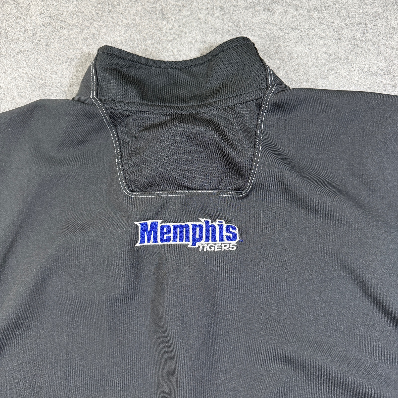 Nike Memphis Tigers 1/4 Zip Pullover Mens M Gray Dri-Fit Stretch Wicking NCAA thumbnail 3