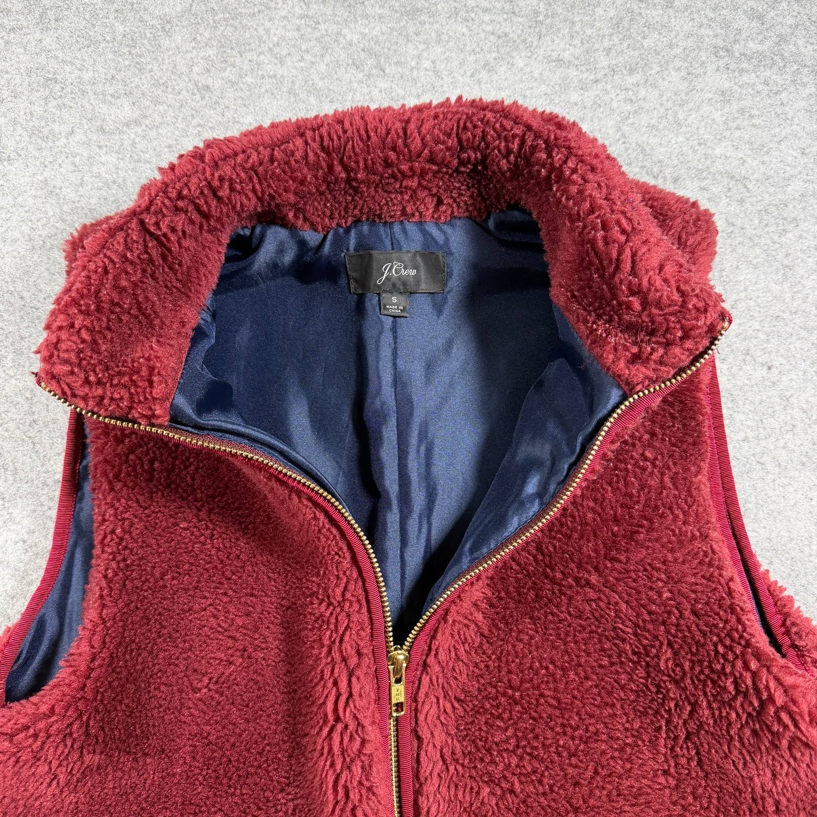 J.Crew Sherpa Fleece Vest Womens S Burgundy Full Zip Zip Pockets Preppy Outdoor thumbnail 3