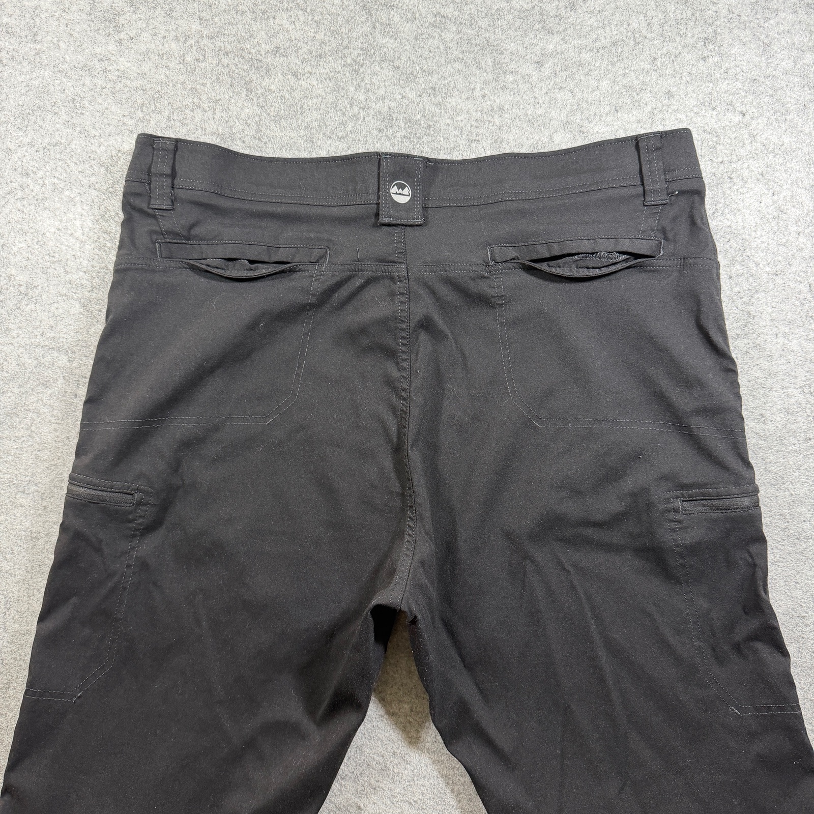 Wrangler ATG Cargo Pants Mens 40x30 Black Zippered Pockets Articulated Knees thumbnail 4