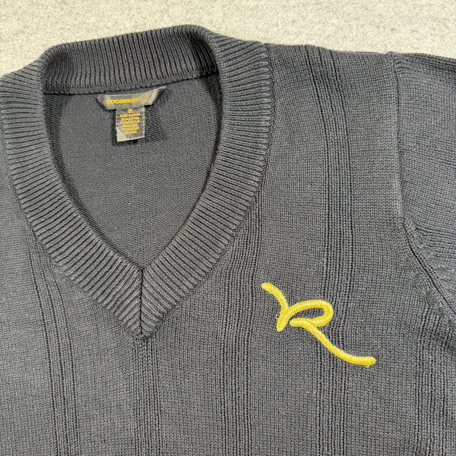Rocawear Sweater Mens XL Black V-Neck Button Cuff Gold R Logo Y2K Streetwear thumbnail 9