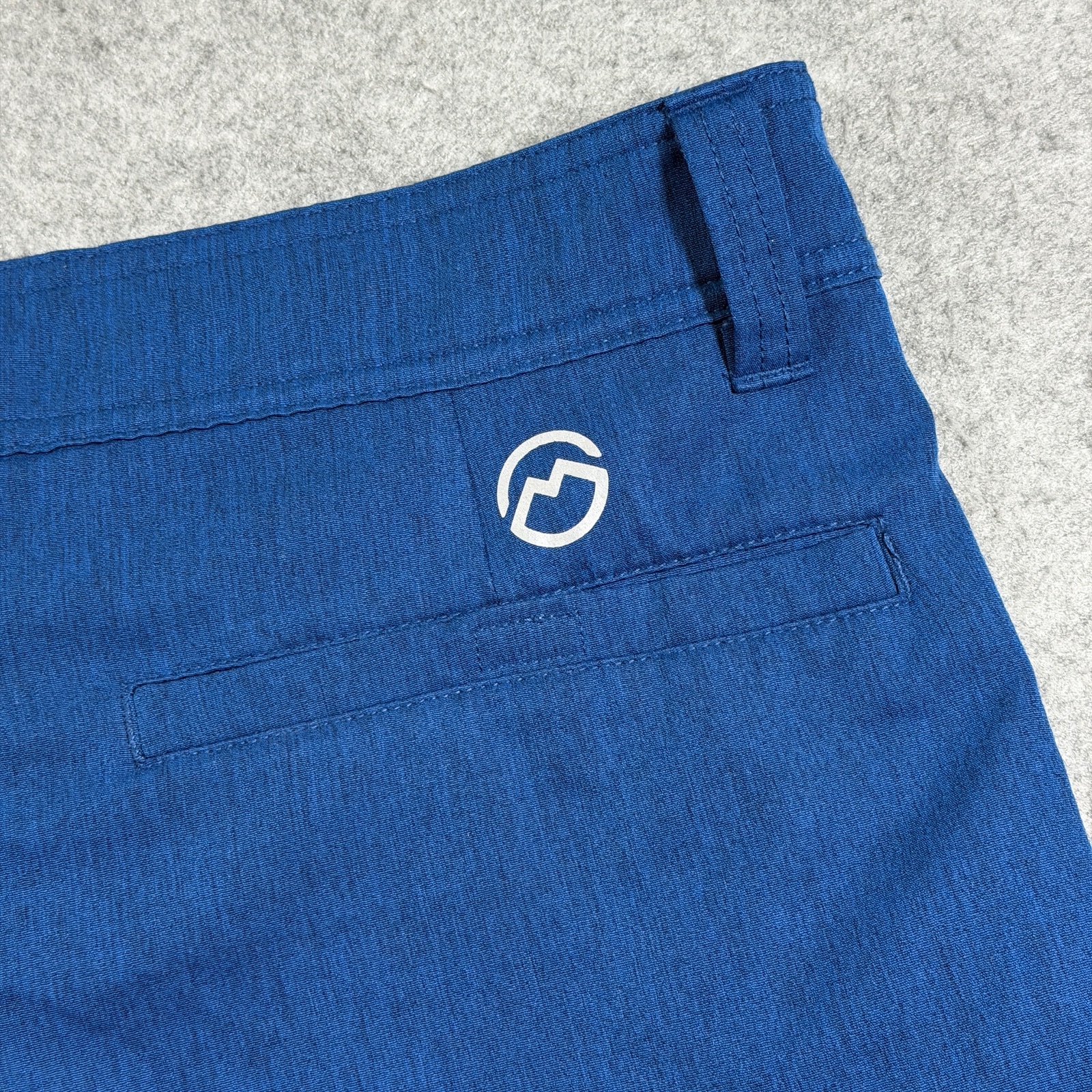 Magellan Outdoors Fish Gear Shorts Mens 30 Blue Cargo Zip Pocket Fishing Outdoor thumbnail 5