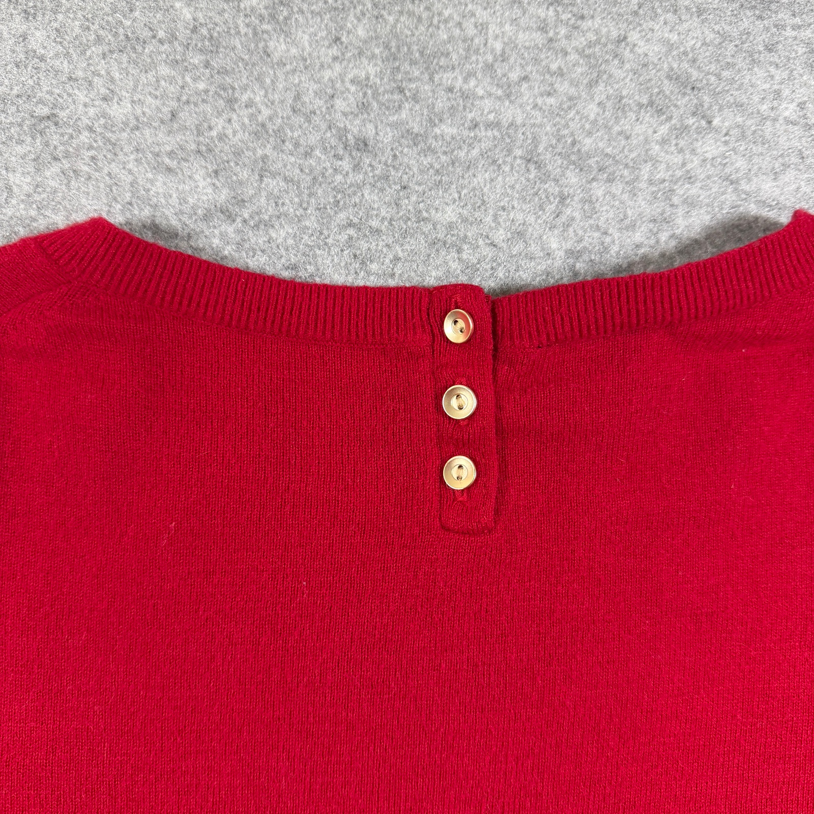 Talbots Sweater Womens L Red Crew Neck Lambswool Button Back Ruffle Cuff Preppy thumbnail 5