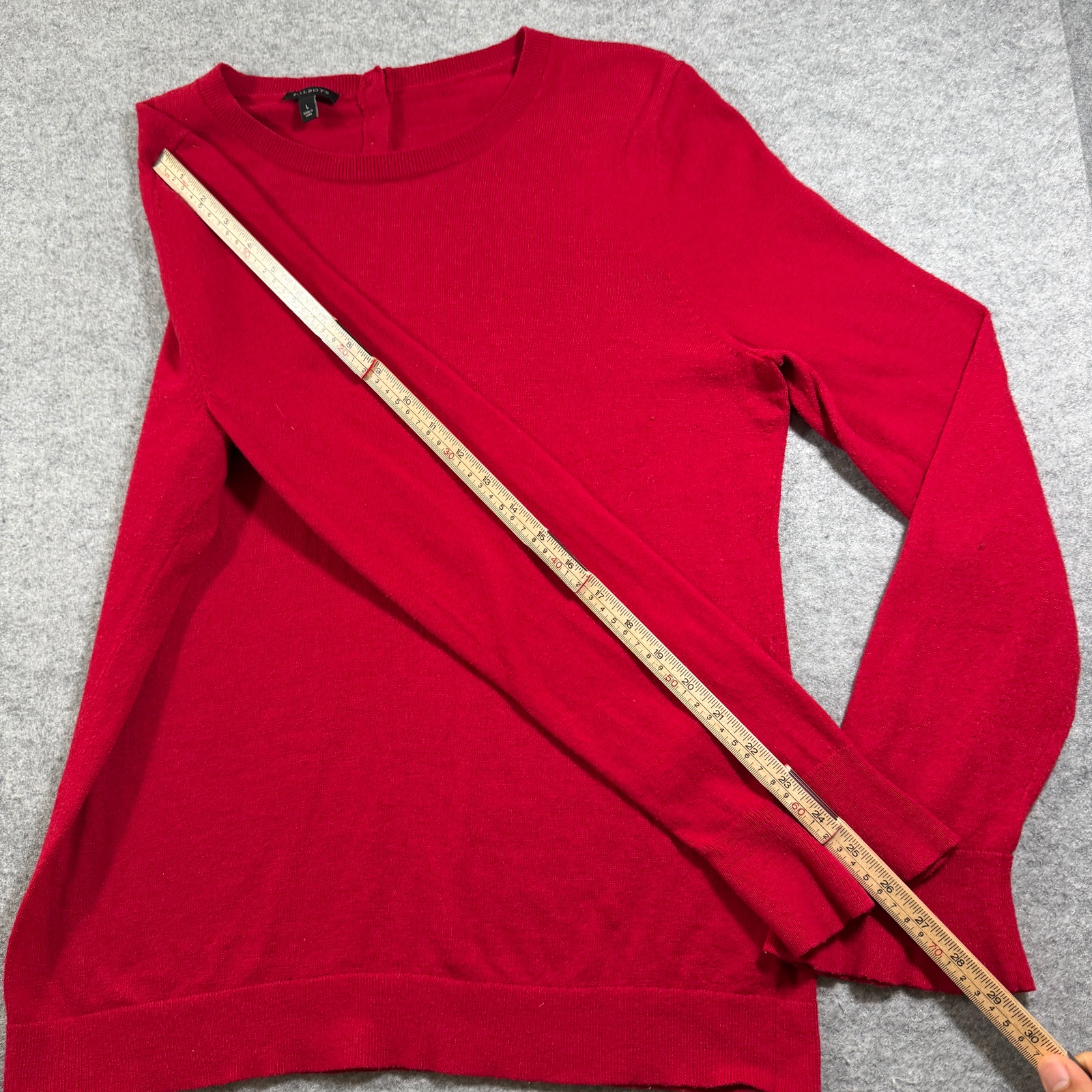 Talbots Sweater Womens L Red Crew Neck Lambswool Button Back Ruffle Cuff Preppy thumbnail 8