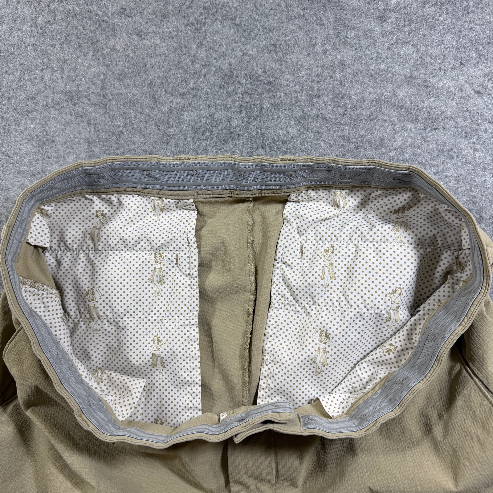 Tommy Bahama Golf Shorts Mens 36 Khaki Stretch Flat Front Preppy Shirt Gripper thumbnail 4