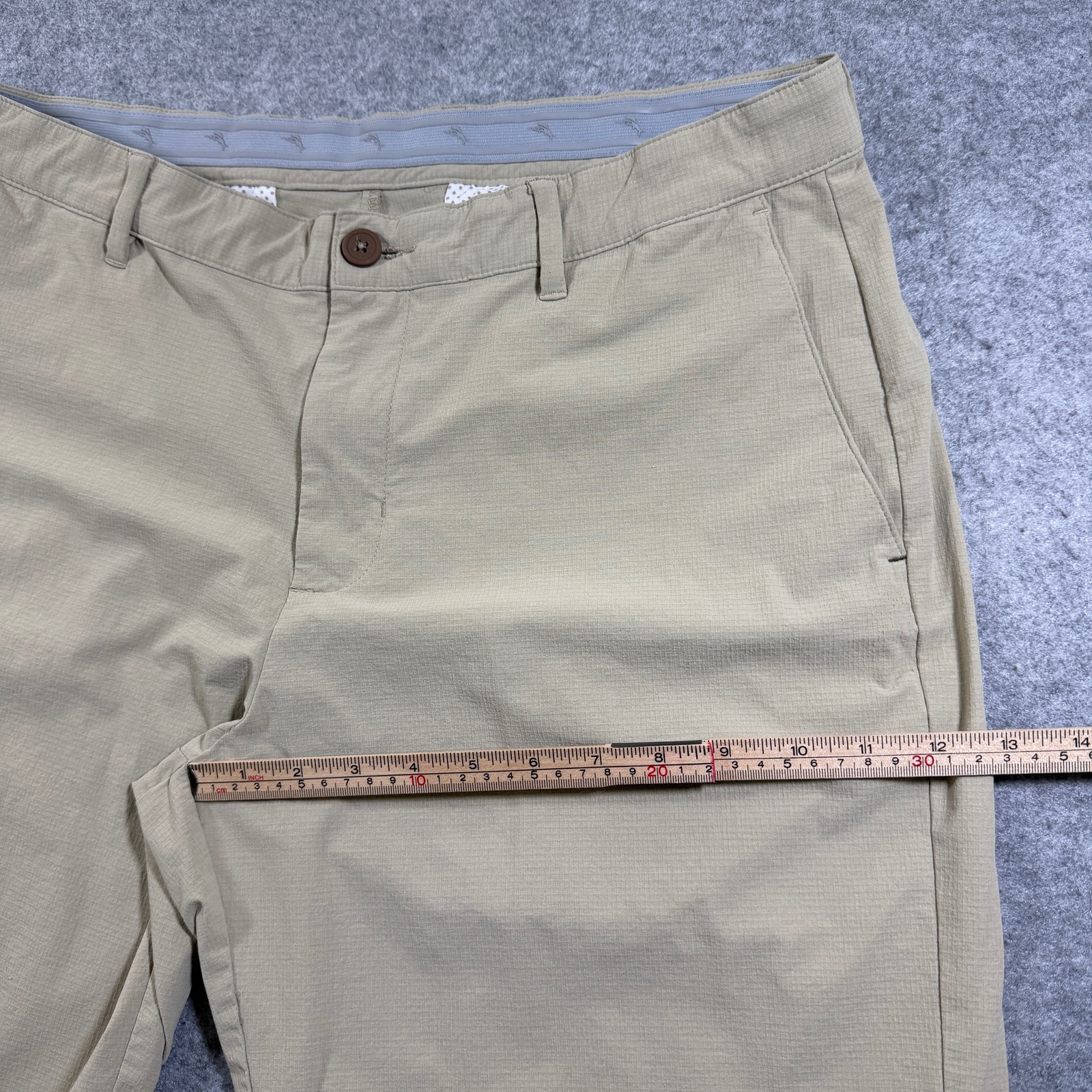 Tommy Bahama Golf Shorts Mens 36 Khaki Stretch Flat Front Preppy Shirt Gripper thumbnail 9