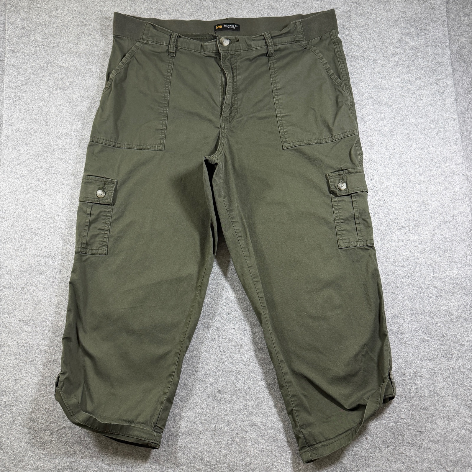 Lee Cargo Pants Womens 16 Medium Olive Green Relaxed Fit Mid Rise Capri Crop