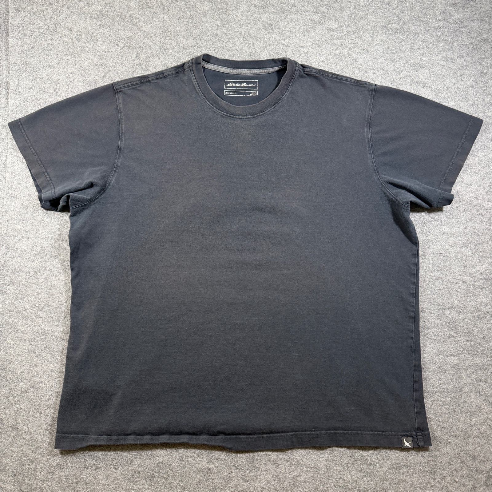 Eddie Bauer Legend Wash T Shirt Mens XL Faded Black Crew Neck Logo Patch Casual